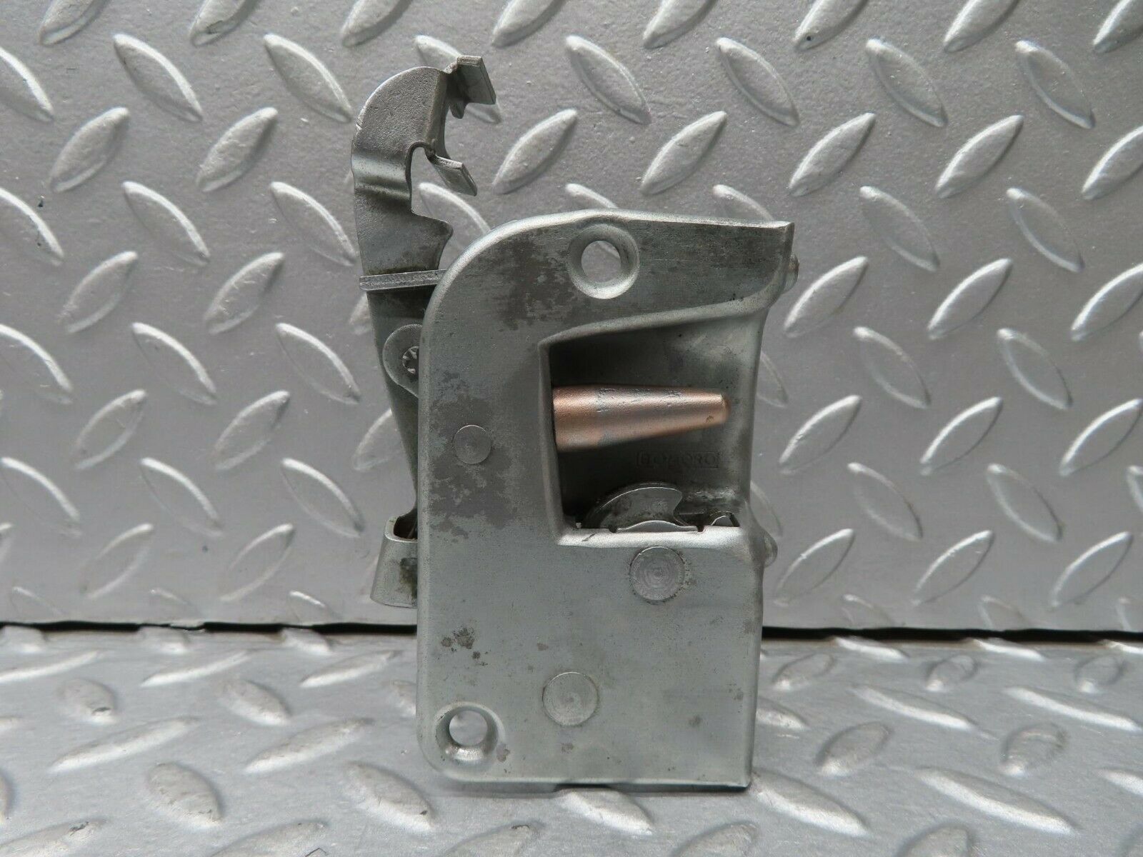 16694 Mercedes-Benz C107 380SLC Left Door Lock Mechanism