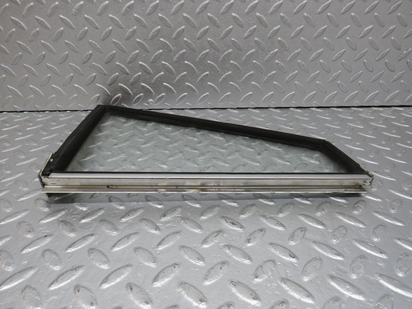 40498 Mercedes-Benz W110 230 Rear Right Quarter Window Glass