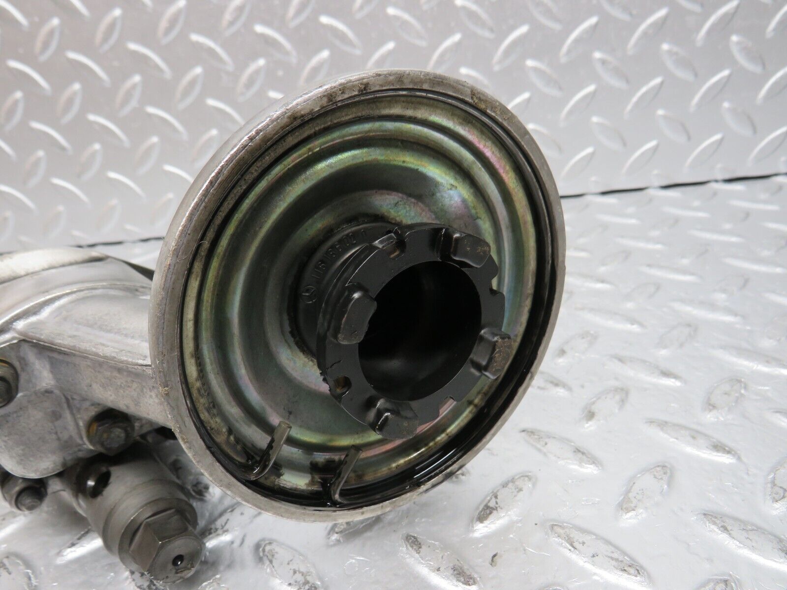 31152 Mercedes-Benz W123 200D Oil Pump 1151800102 1151860101