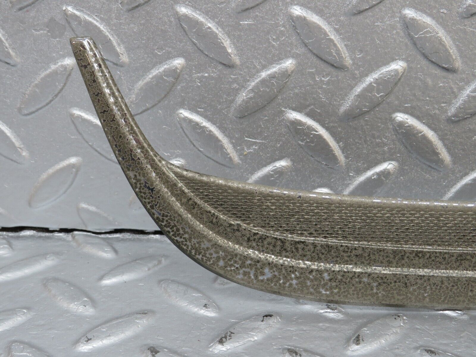 40224 Mercedes-Benz W110 230 C Pillar Chrome Trim Right Side 1116900489