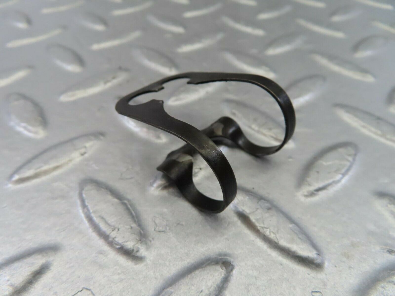 9860 Mercedes-Benz C123 280CE Coupe Valve Rocker Arm With Retaining Spring