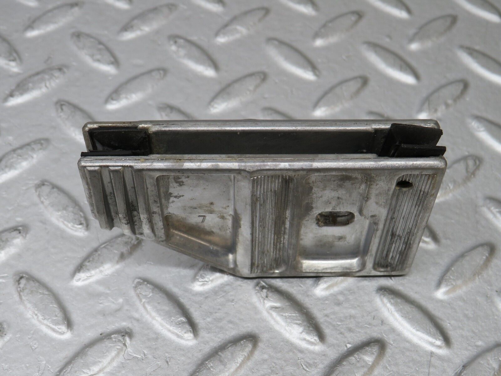 36887 Mercedes-Benz C126 420SEC Coupe Door Window Guide Bracket 1267250332