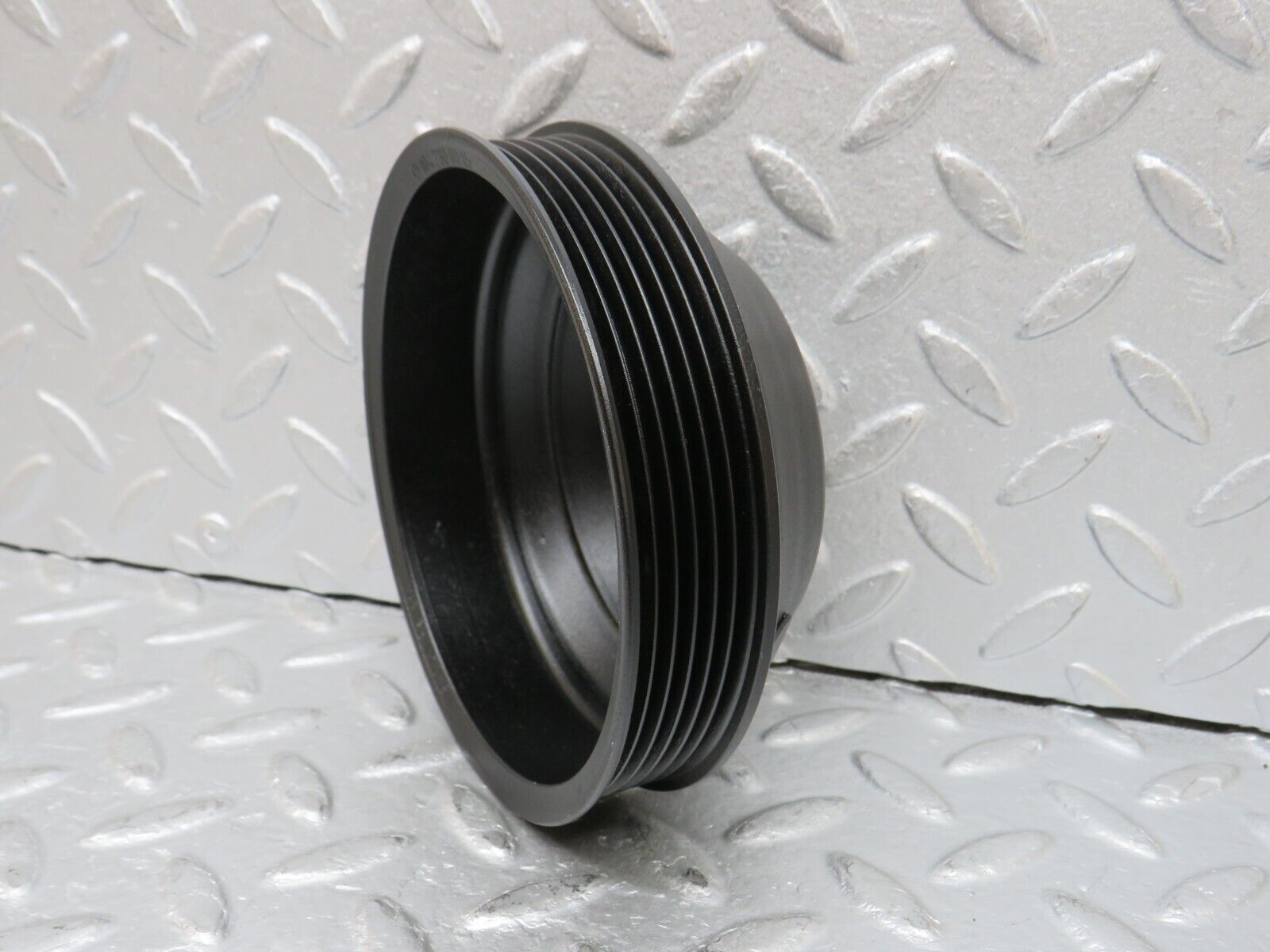 38103 Mercedes-Benz A124 320E Cabriolet Water Pump Pulley 1042300015