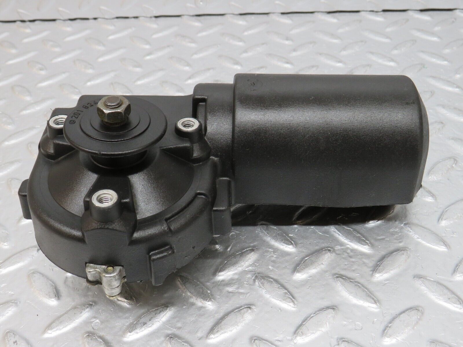 32431 Mercedes-Benz S124 300TE Wagon Wiper Motor 2018240149