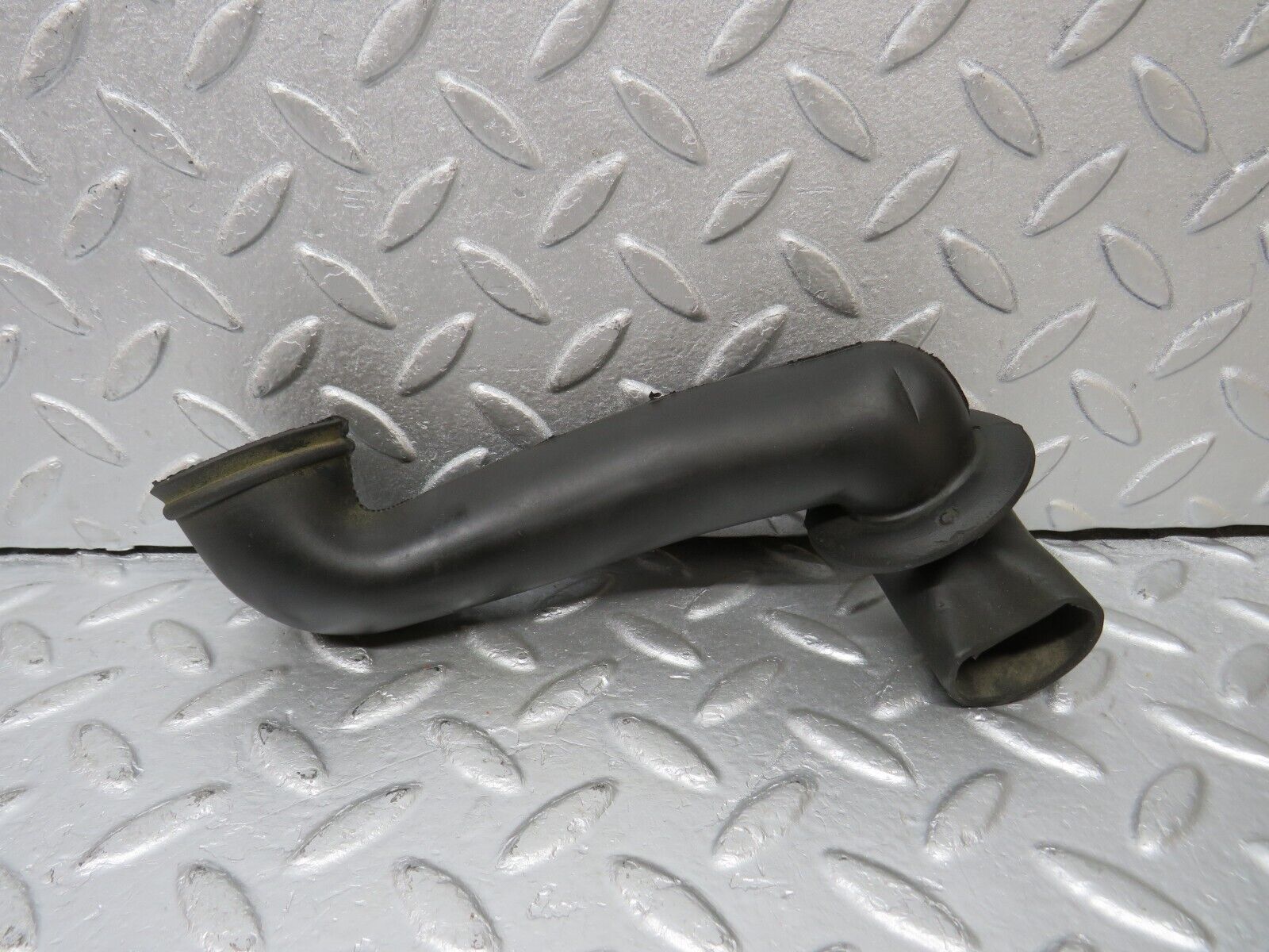 39692 Mercedes-Benz R129 320SL Coupe Heater Drain Pipe 1296280169