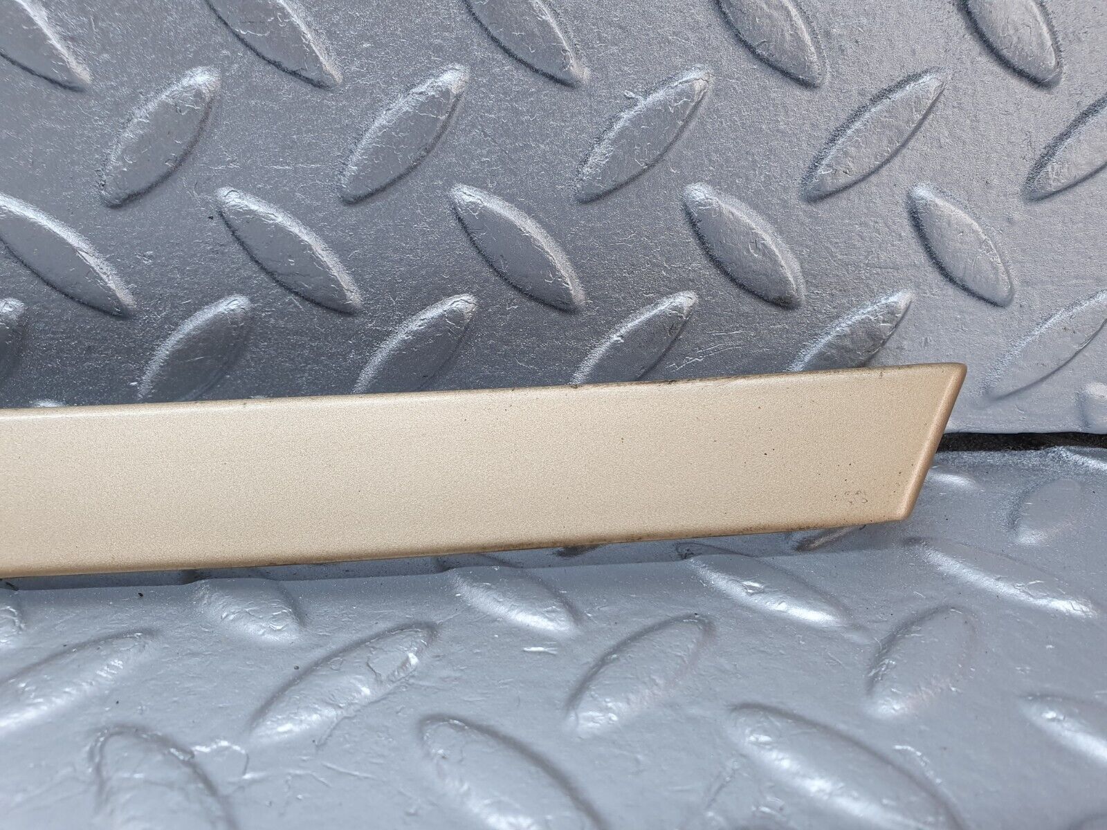 41488 Mercedes-Benz W124 200E B Pillar Exterior Trim Right Side