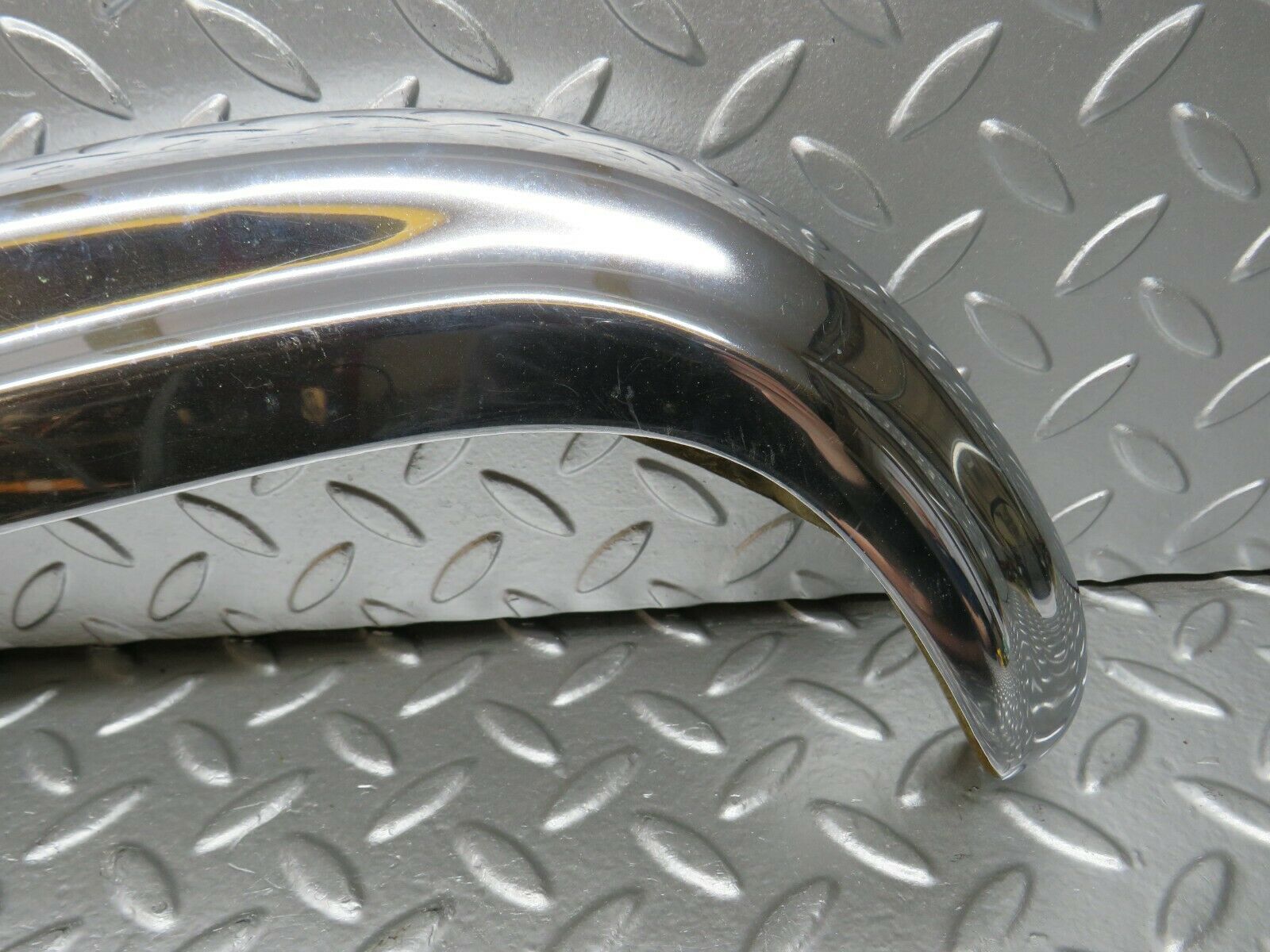 24556 Mercedes-Benz W108 Rear Left Upper Bumper Corner