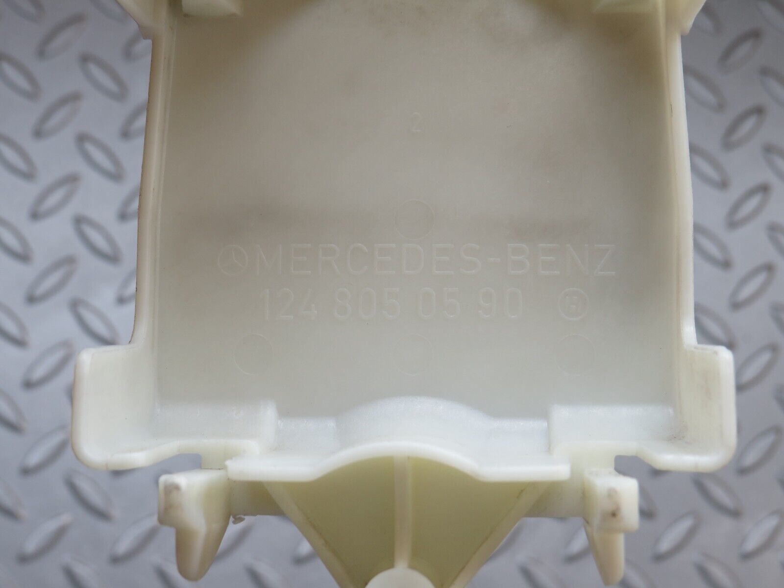 29336 Mercedes-Benz W124 230E Rear Door Lock Vacuum Actuator Cover 1248050590