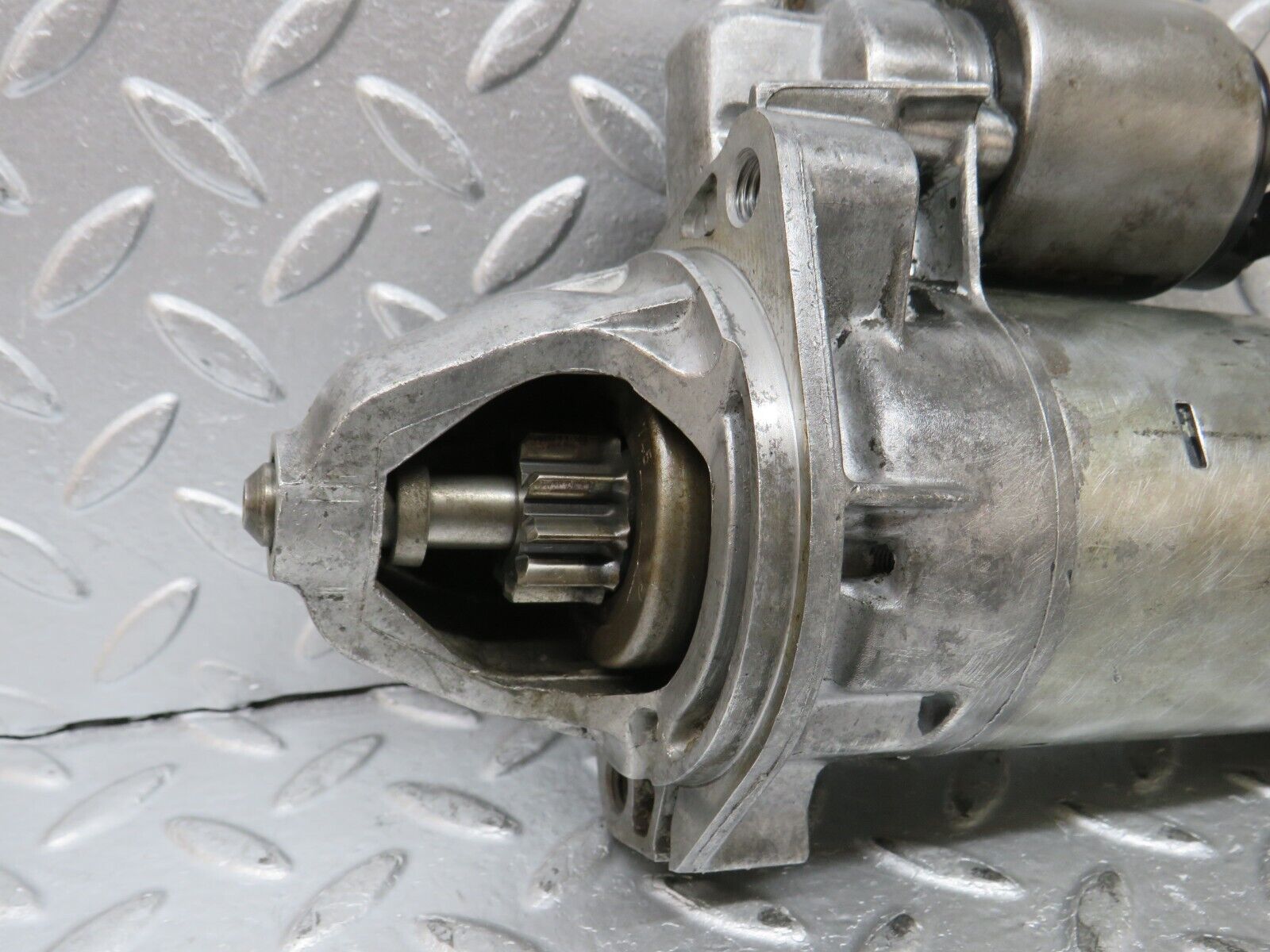 32694 Mercedes-Benz S124 300TE Wagon Starter Motor Bosch 0001110016