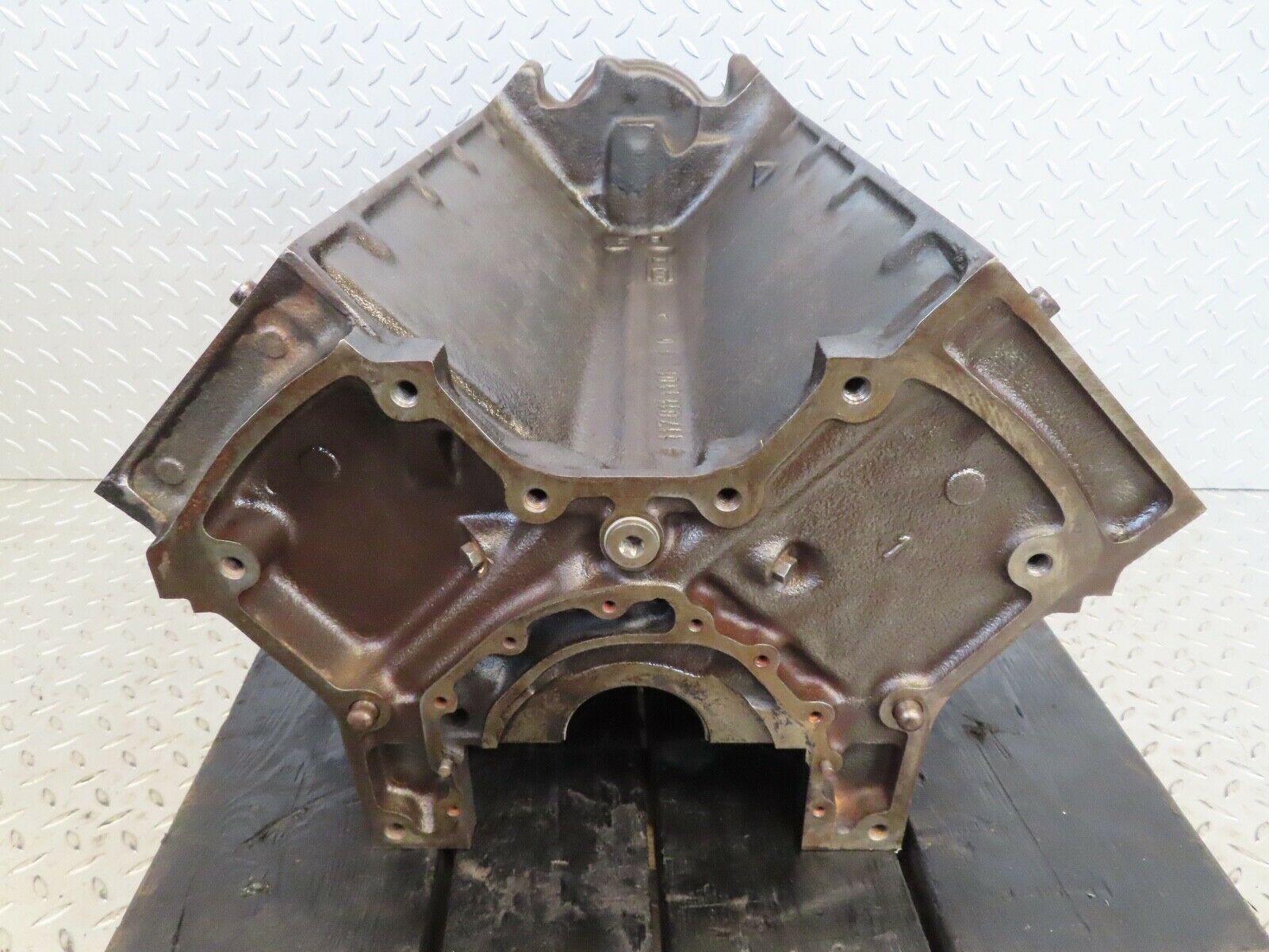 17827 Mercedes-Benz W116 450SEL Engine Block 1170111101 M117.986