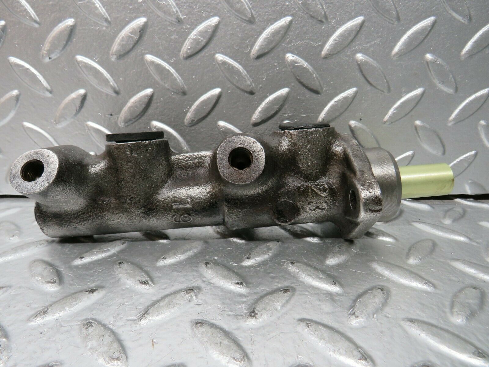 23218 Mercedes-Benz W116 350SE Brake Master Cylinder