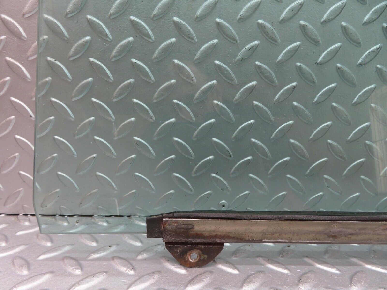 13078 Mercedes-Benz W111 220S Rear Left Door Window Glass