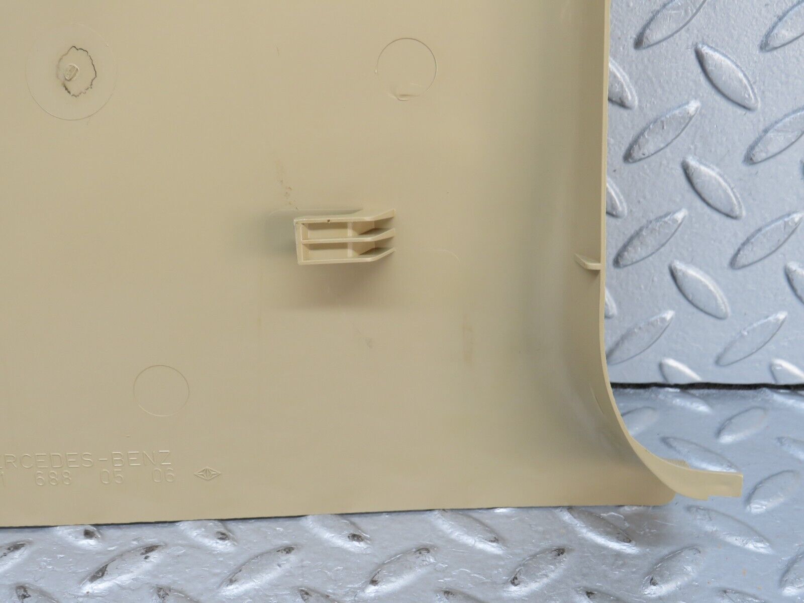 36483 Mercedes-Benz W201 190E 2.0L Kick Panel Left Side Beige 2016880506