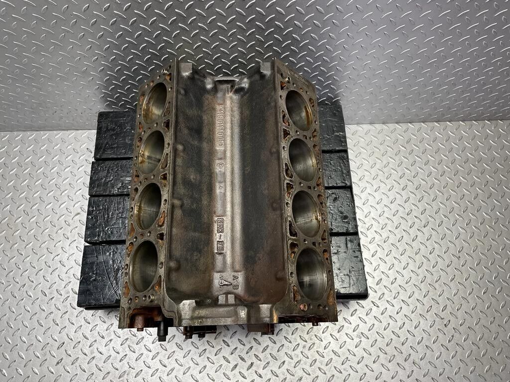 0205 Mercedes-Benz W116 350SE Engine Block M116.985 1160111001