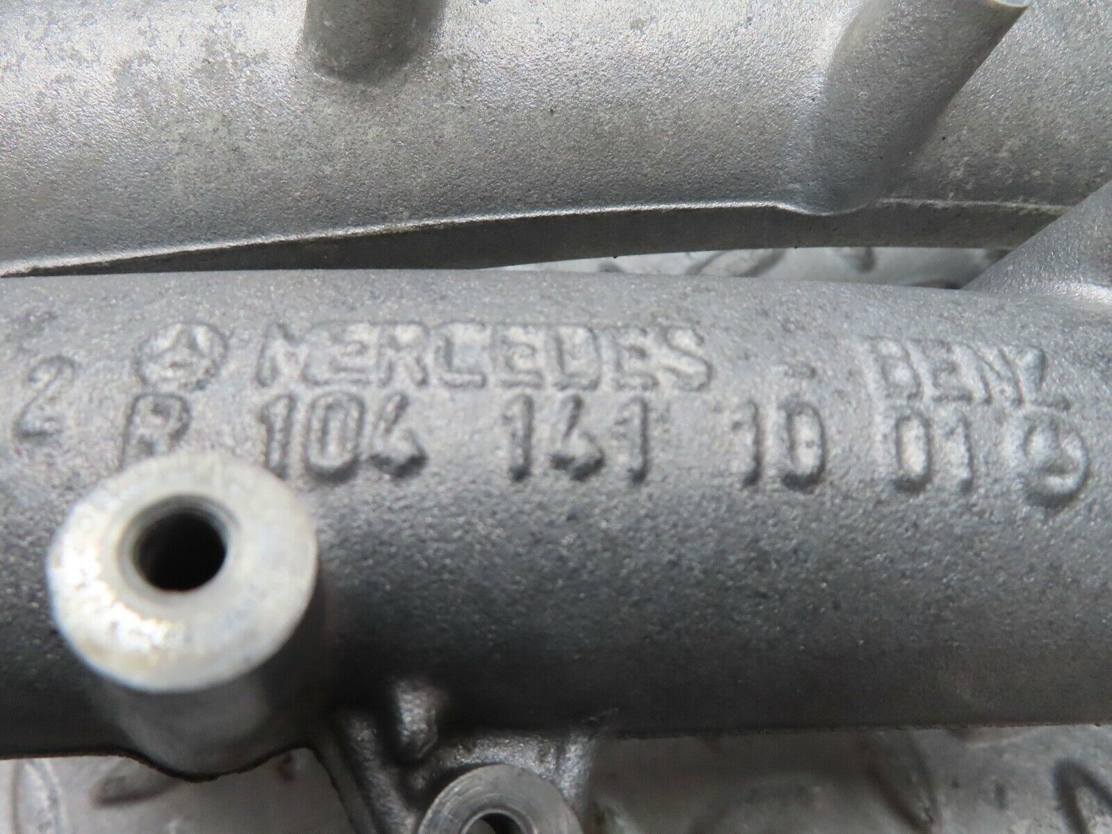 17354 Mercedes-Benz R129 300SL Coupe Intake Manifold 1041411001