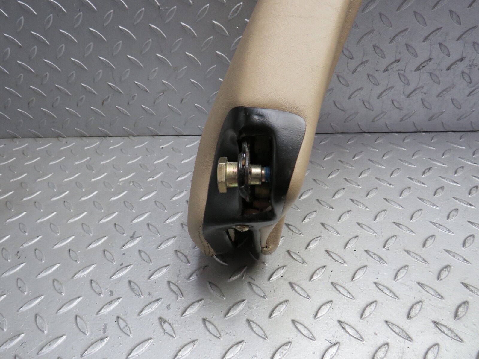 38618 Mercedes-Benz R129 280SL Coupe Roll Over Bar Beige