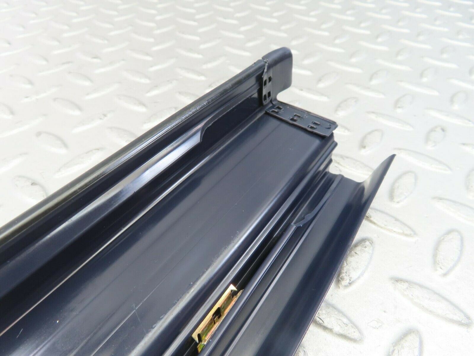 10348 Mercedes-Benz W201 190E Rear Left Door Sill Blue