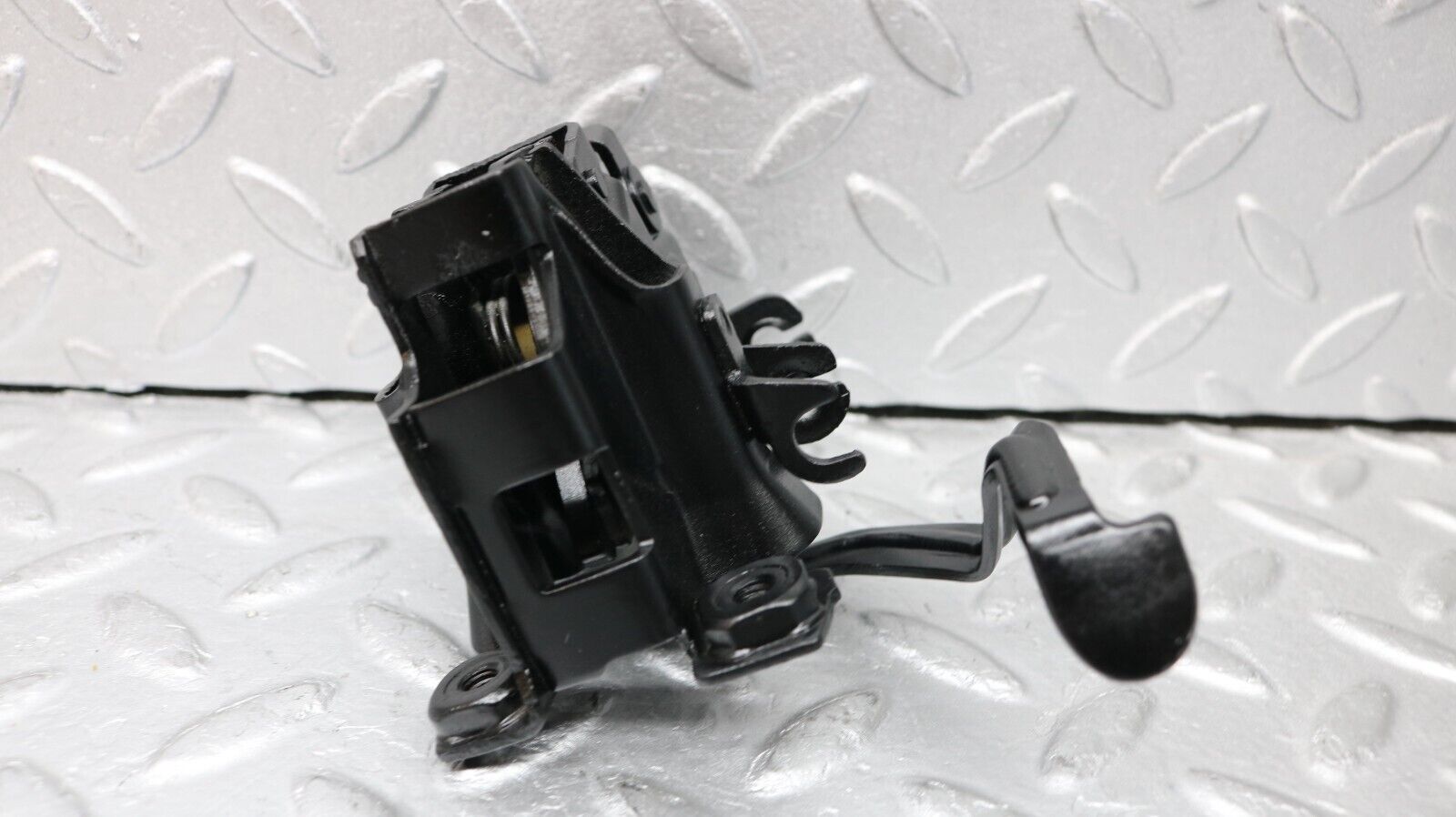 37213 Mercedes-Benz C126 420SEC Coupe Bonnet Lock Latch Left 1268800760