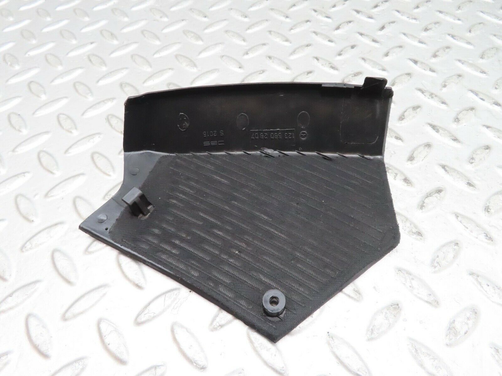 15840 Mercedes-Benz W123 280E Front Right Speaker Cover 1236802807