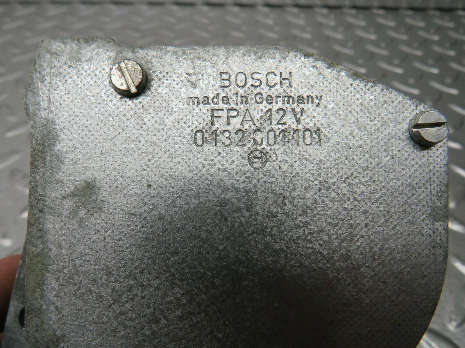 24560 Mercedes-Benz W108 Window Regulator Motor Rear Left 0132001101