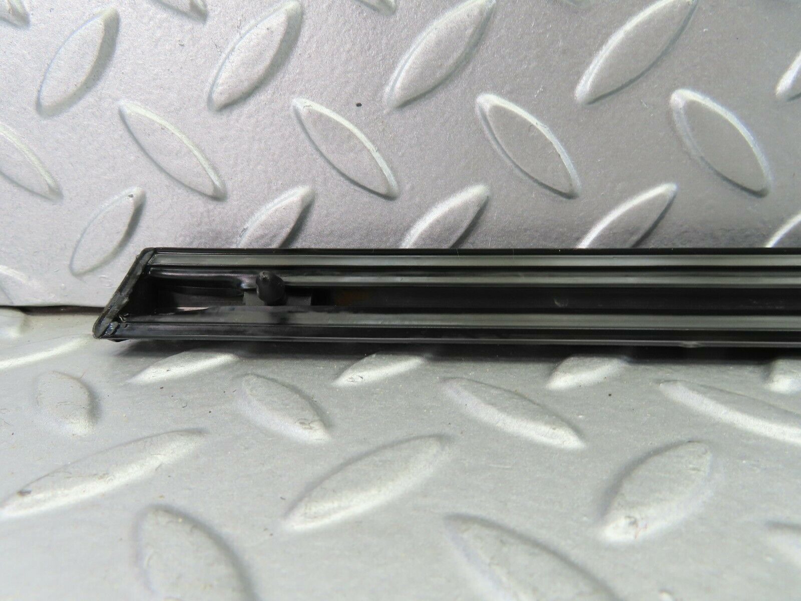 7685 Mercedes-Benz S123 230TE Wagon Centre Door Chrome Trim Rear Right