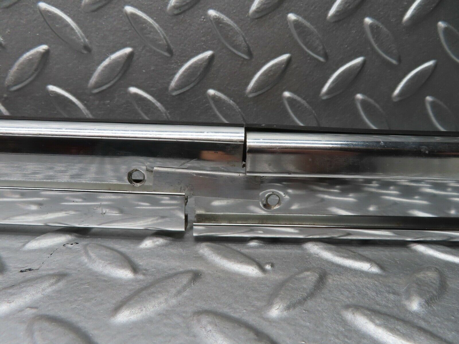 20954 Mercedes-Benz W114 250CE Coupe Roof Chrome Moulding Trim Right Side