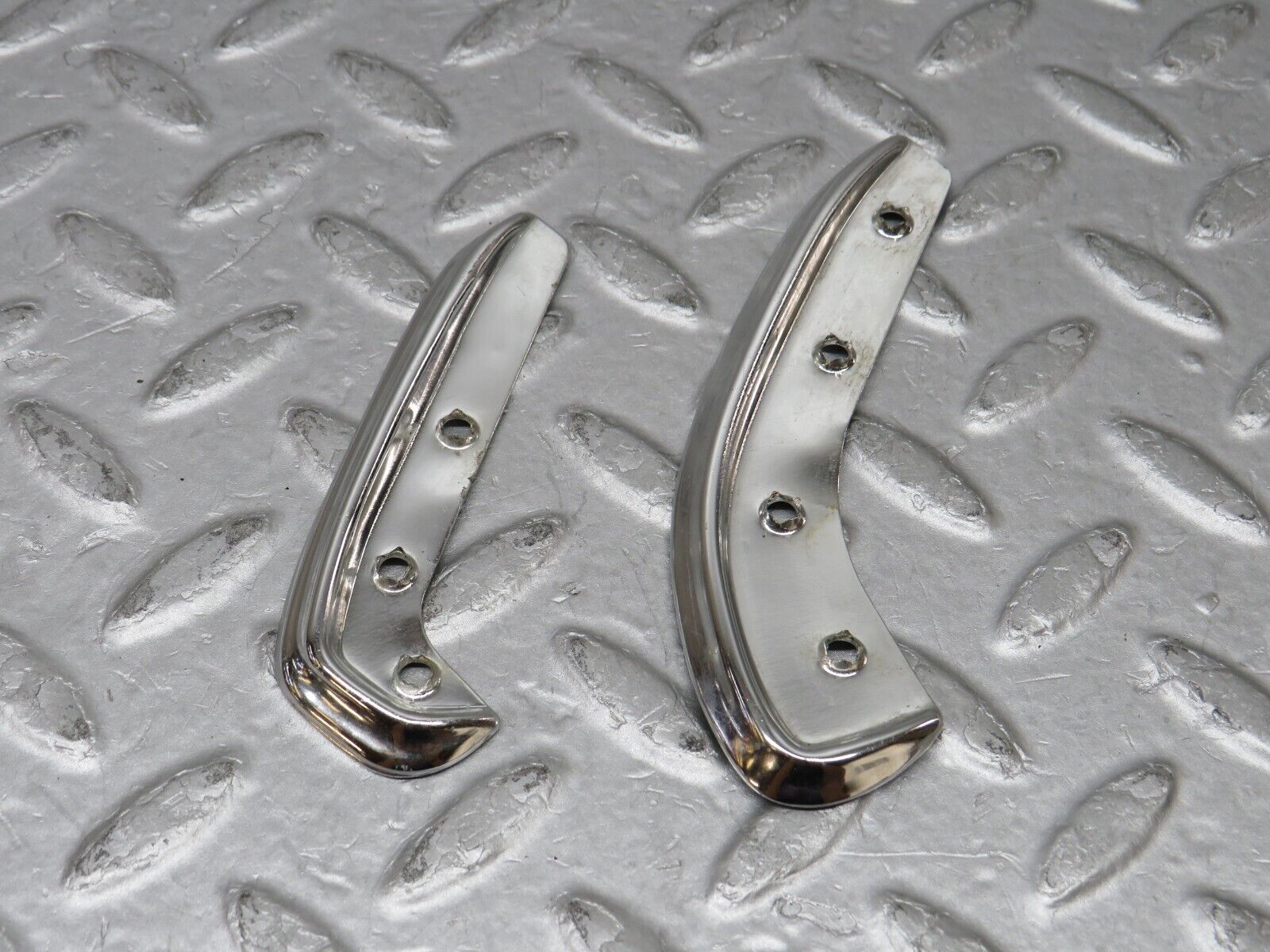35813 Mercedes-Benz W108 Interior Door Handle Chrome Trim Pair Front Right