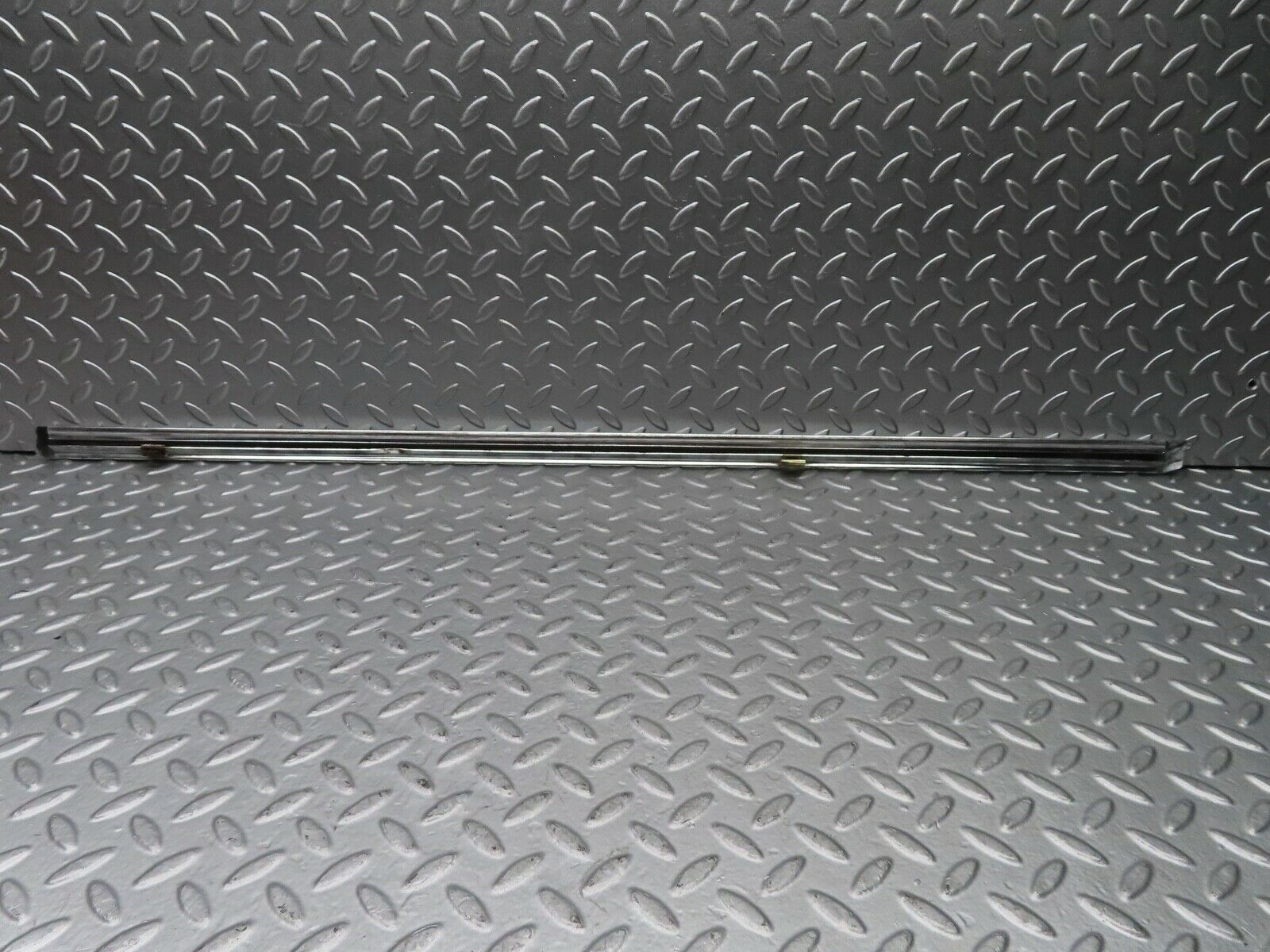 20822 Mercedes-Benz W114 250CE Coupe Right Door Chrome Moulding Trim