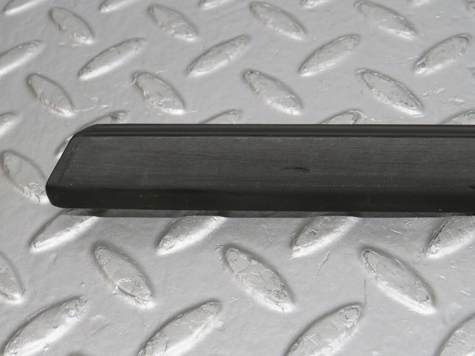 33849 Mercedes-Benz W201 190E 2.0L Rear Left Door Centre Moulding Trim