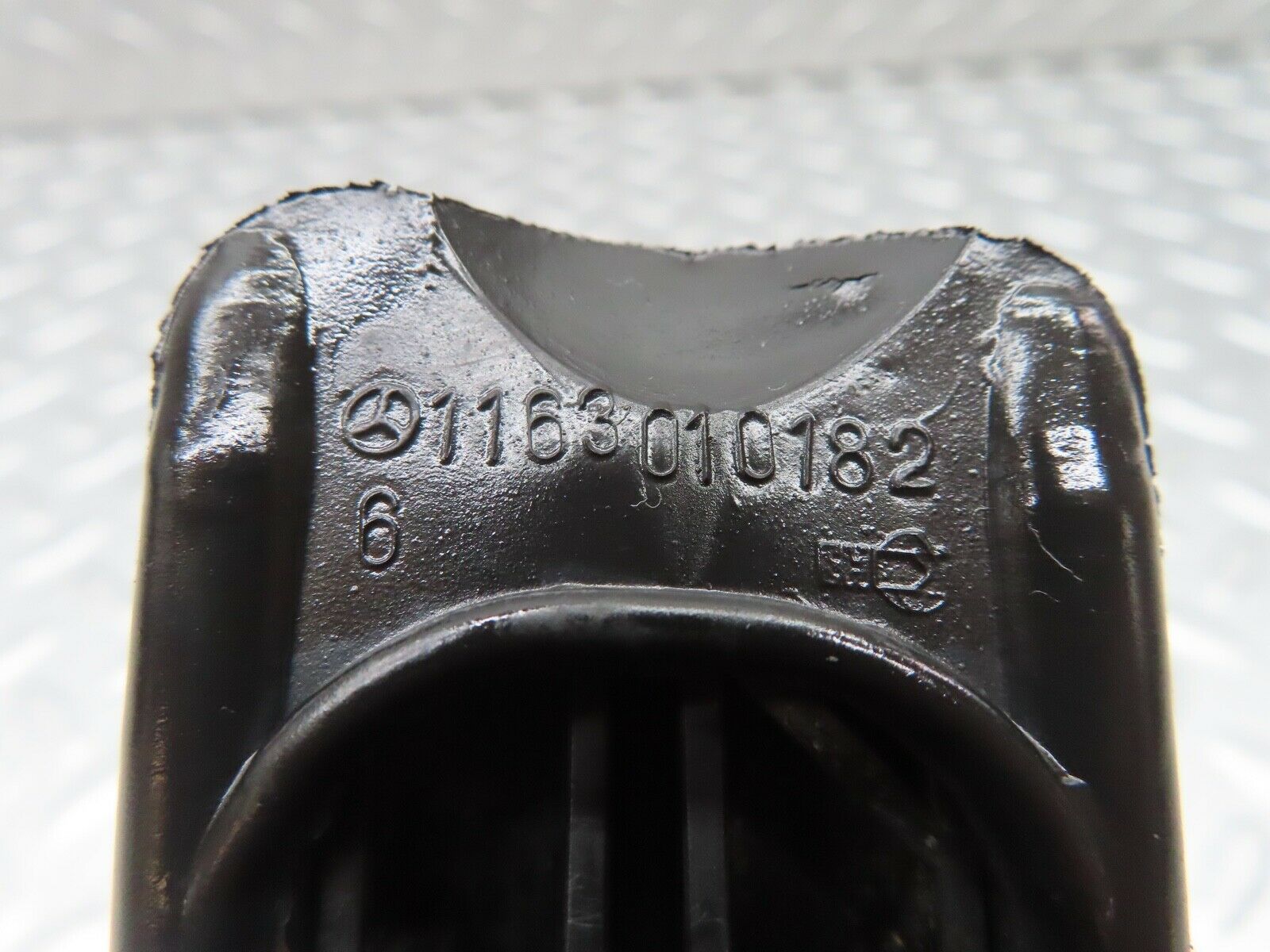 18072 Mercedes-Benz W123 200 Accelerator Pedal With Rubber 1163010182