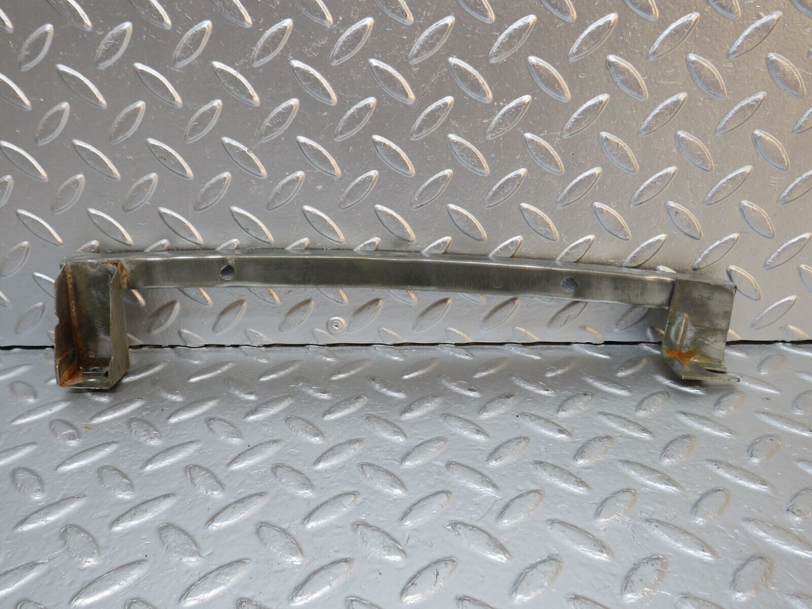 30994 Mercedes-Benz W123 200D Rear Left Door Window Channel