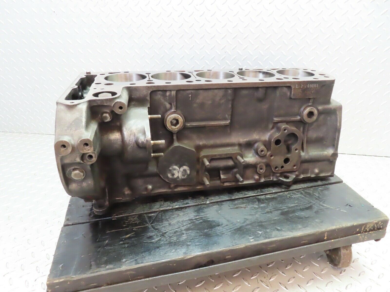 19282 Mercedes-Benz W123 300D Engine Block OM617.912 6170110201