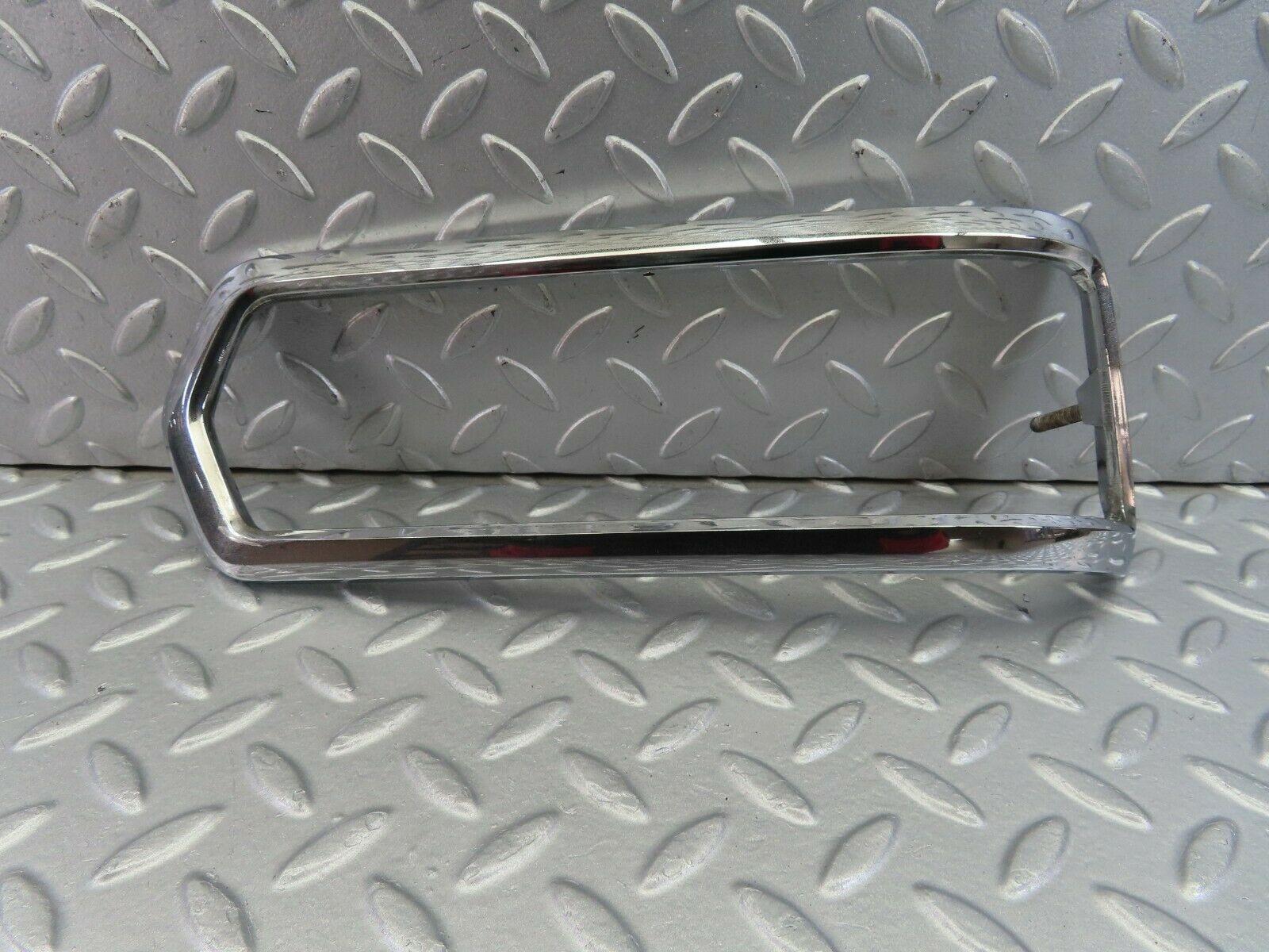 8842 Mercedes-Benz W108 Tail Light Chrome Frame Right 1088260259