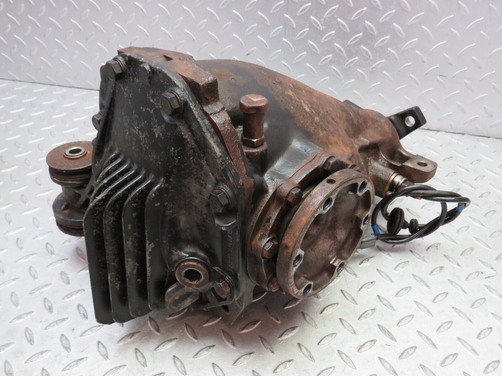 36330 Mercedes-Benz W126 420SE Rear Differential Ratio 2.47 1263511201