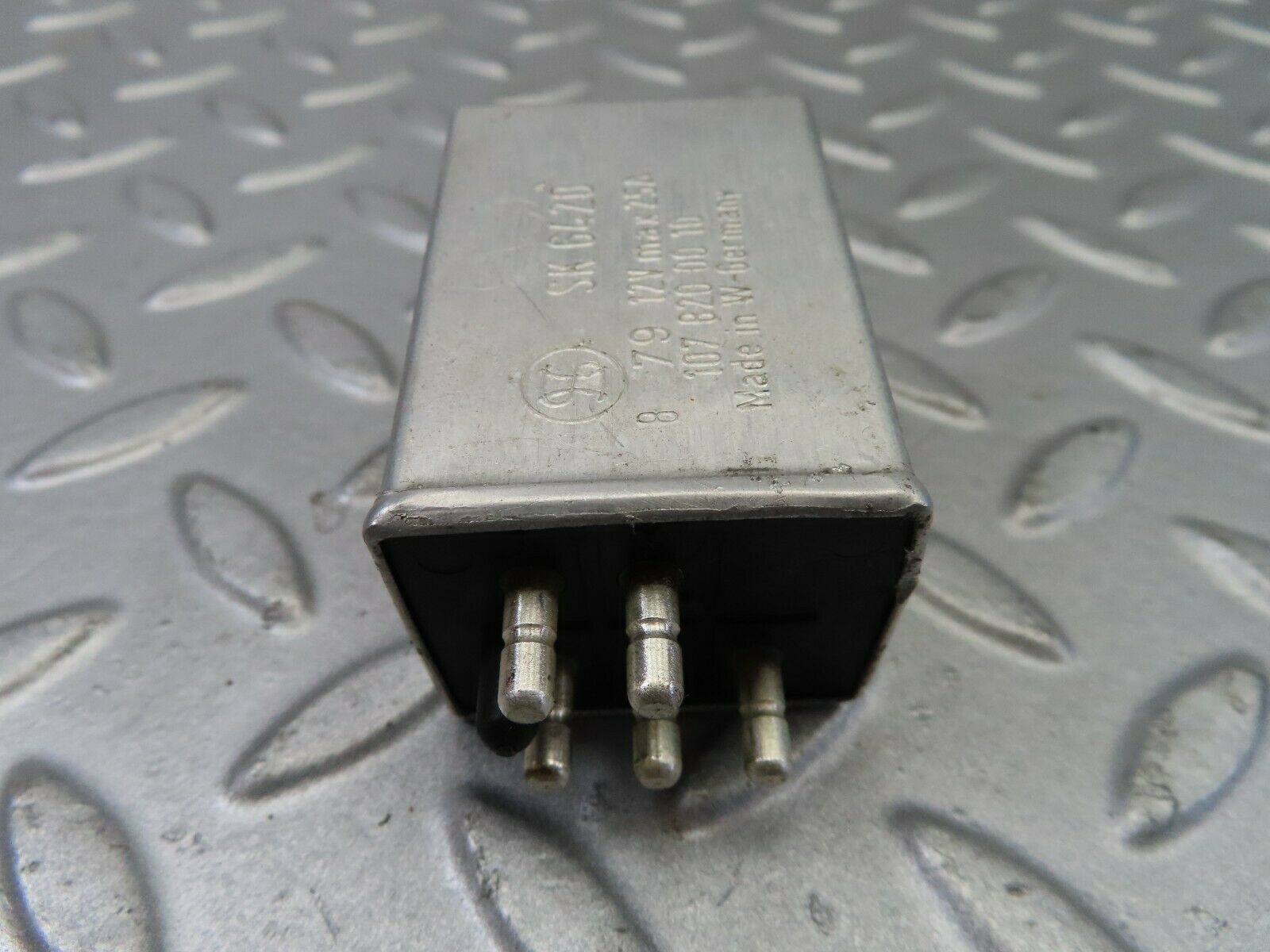 7444 Mercedes-Benz W116 450SE Heated Window Relay 1078200010