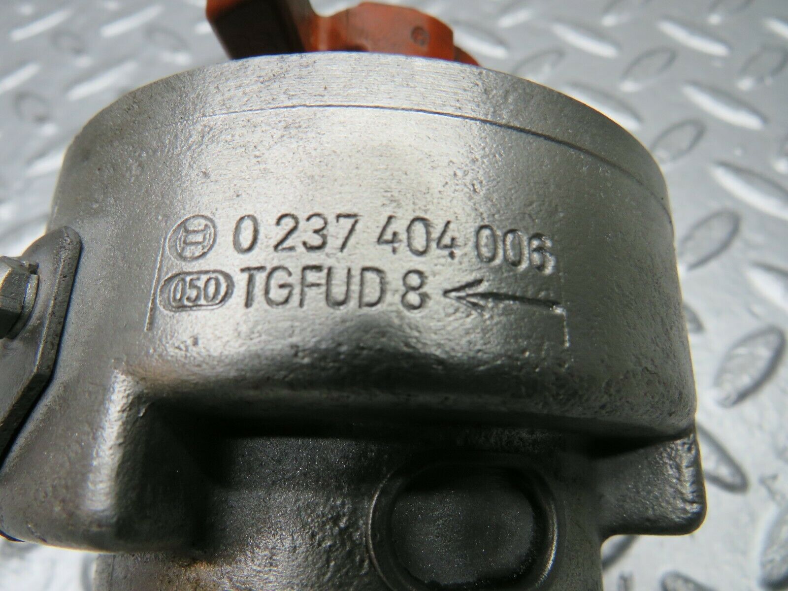 22696 Mercedes-Benz C107 450SLC Coupe Ignition Distributor 0237404006