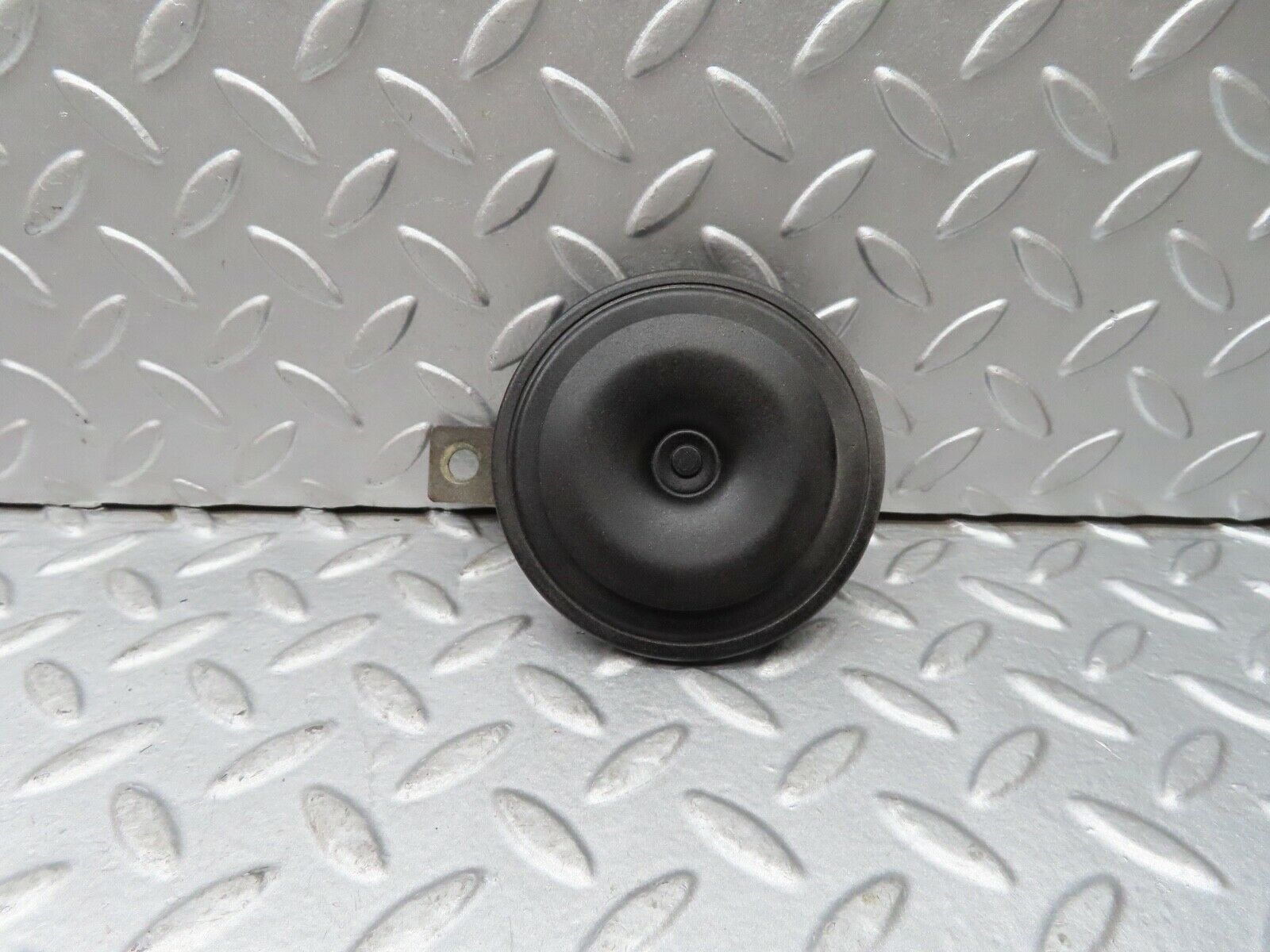 17129 Mercedes-Benz R129 300SL Coupe Horn 0035426820