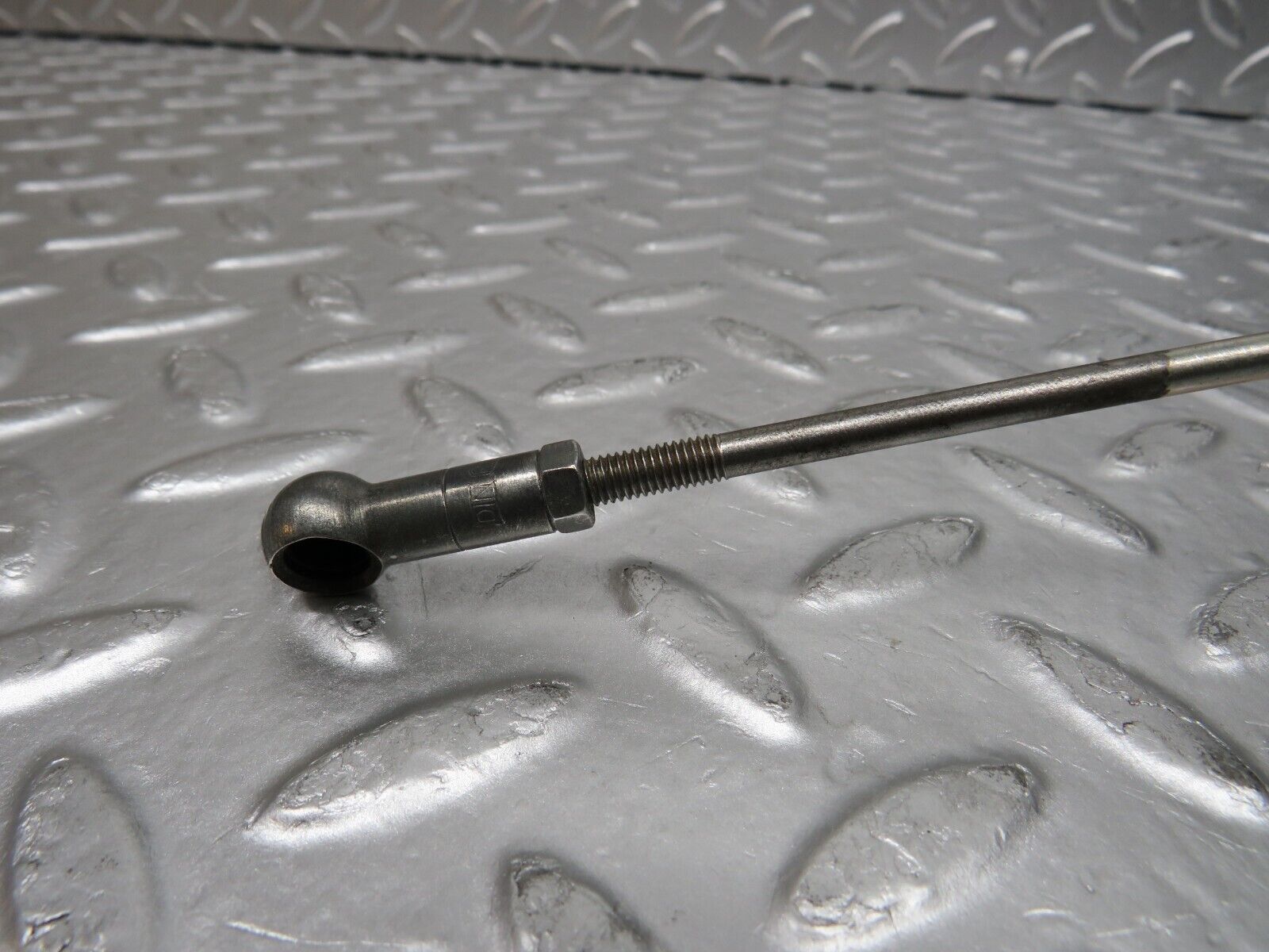 31078 Mercedes-Benz W123 200D Throttle Body Valve 6150710406