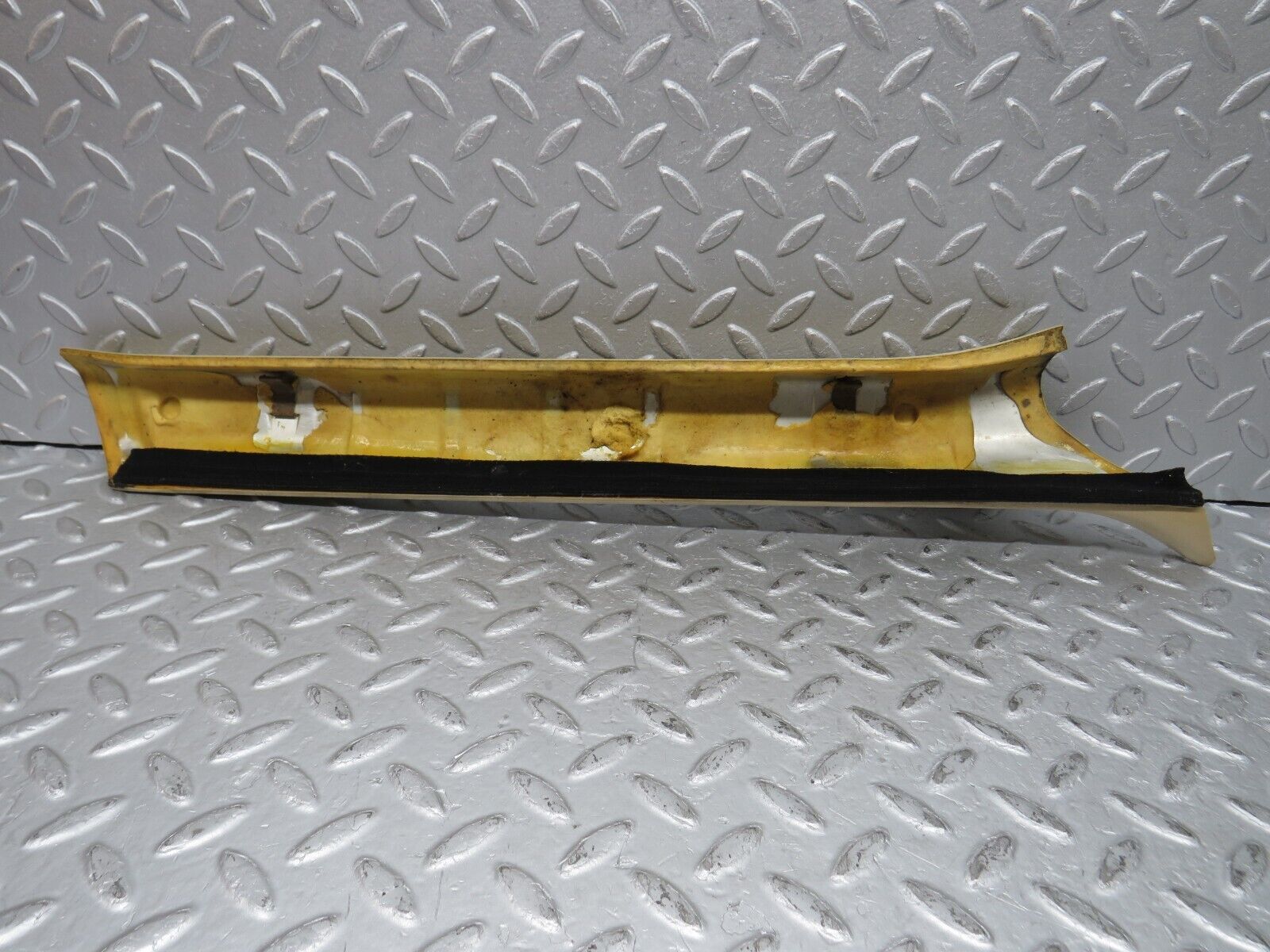 36938 Mercedes-Benz C126 420SEC Coupe A Pillar Cover Left Side Beige