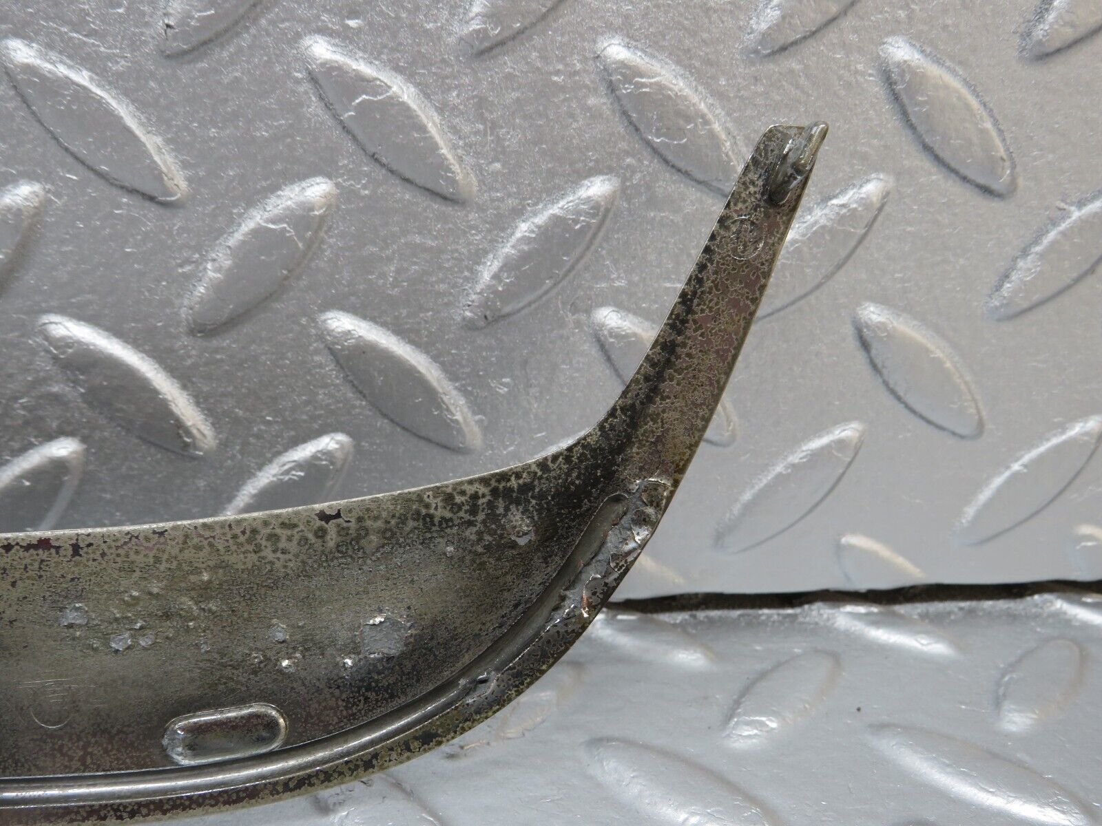 40224 Mercedes-Benz W110 230 C Pillar Chrome Trim Right Side 1116900489