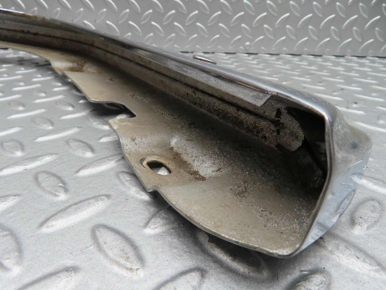 14411 Mercedes-Benz W116 350SE Front Left Upper Bumper Corner