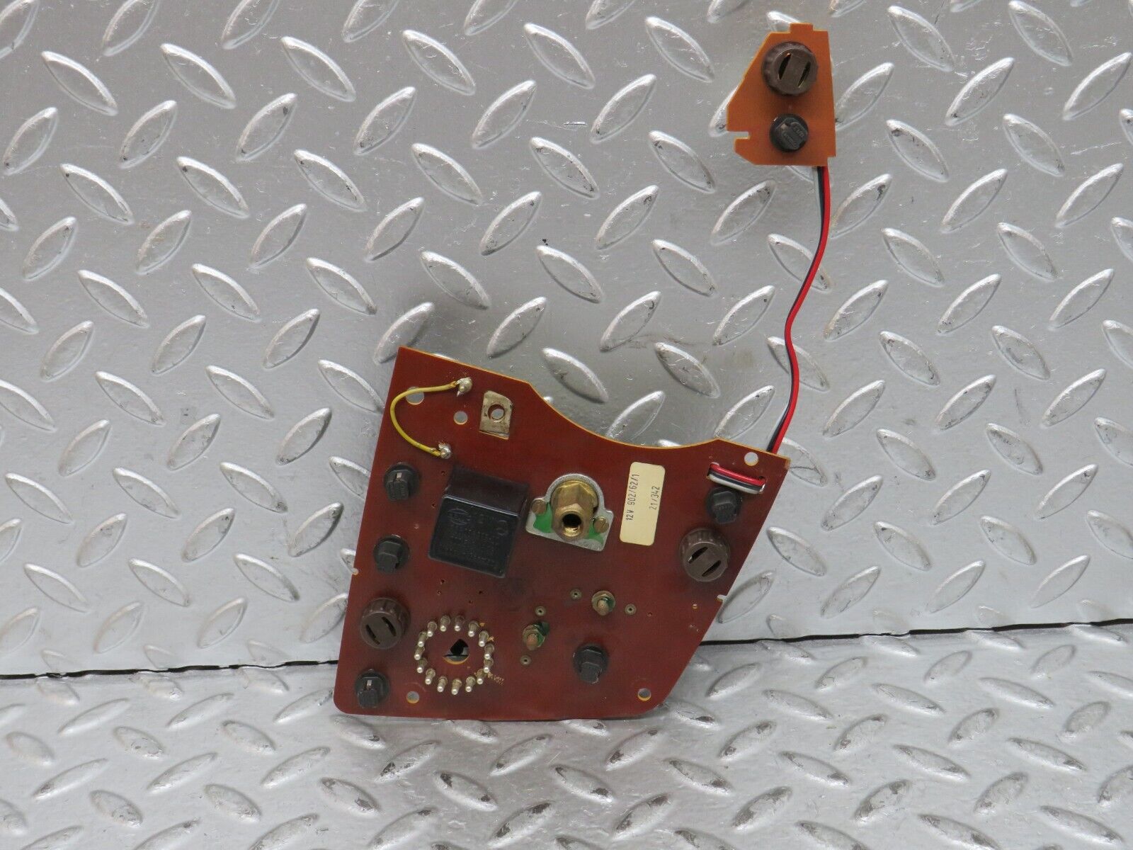 28511 Mercedes-Benz S123 240D Wagon Instrument Cluster Fuel Temp Oil Gauge