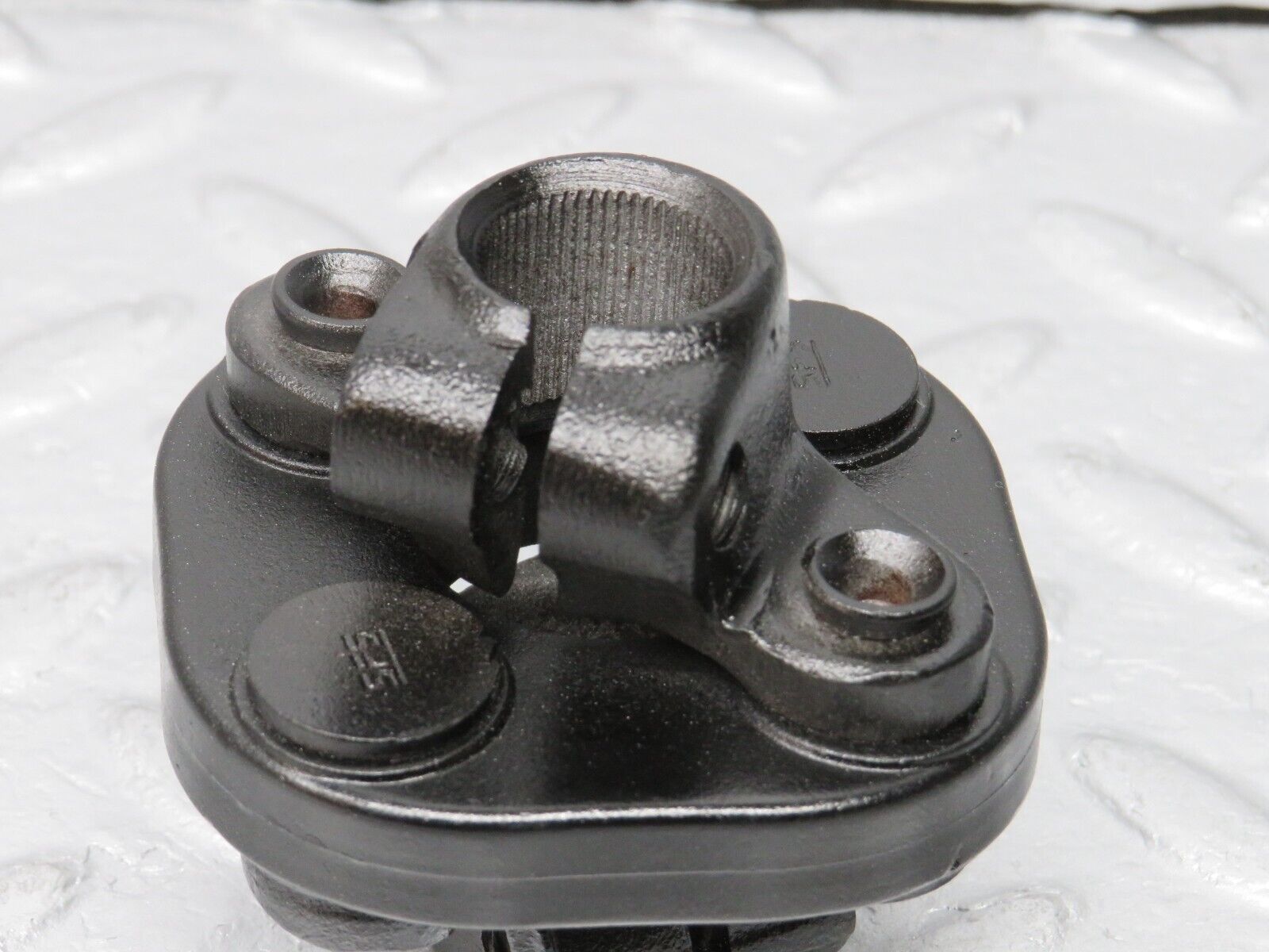 38529 Mercedes-Benz R129 280SL Coupe Steering Column Lower Shaft Connector 1264620146