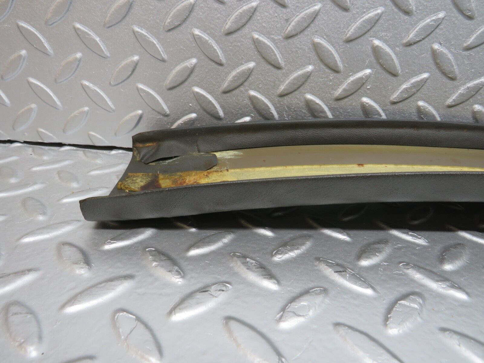 40241 Mercedes-Benz W110 230 B Pillar Cover Left Side