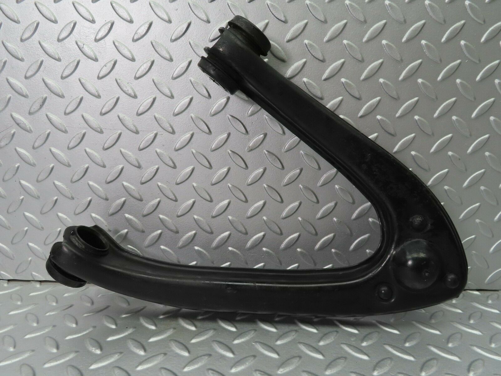 7213 Mercedes-Benz C107 350SLC Coupe Upper Control Arm Left