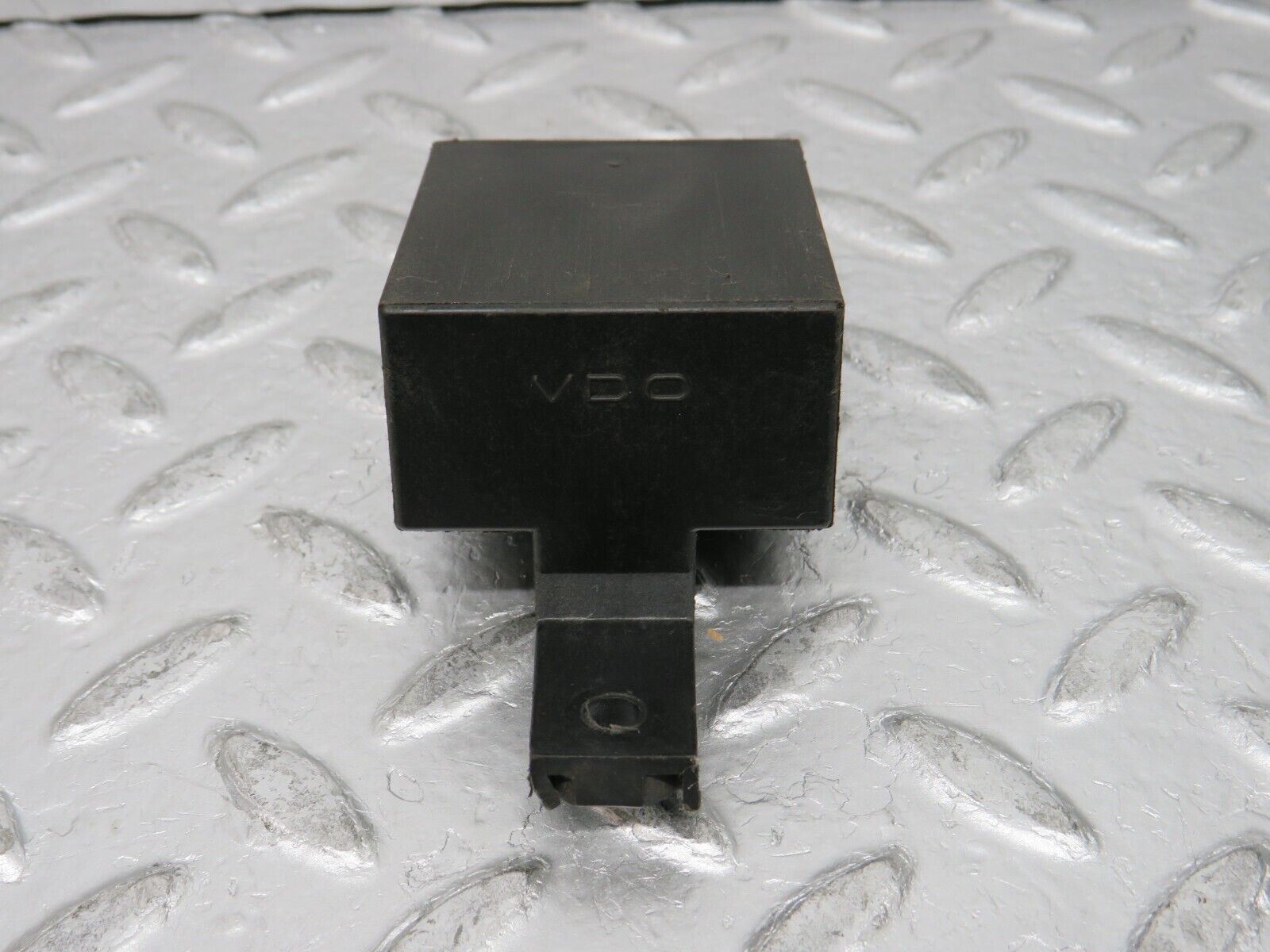 0136 Mercedes-Benz W116 350SE Heated Window Relay 1078200110