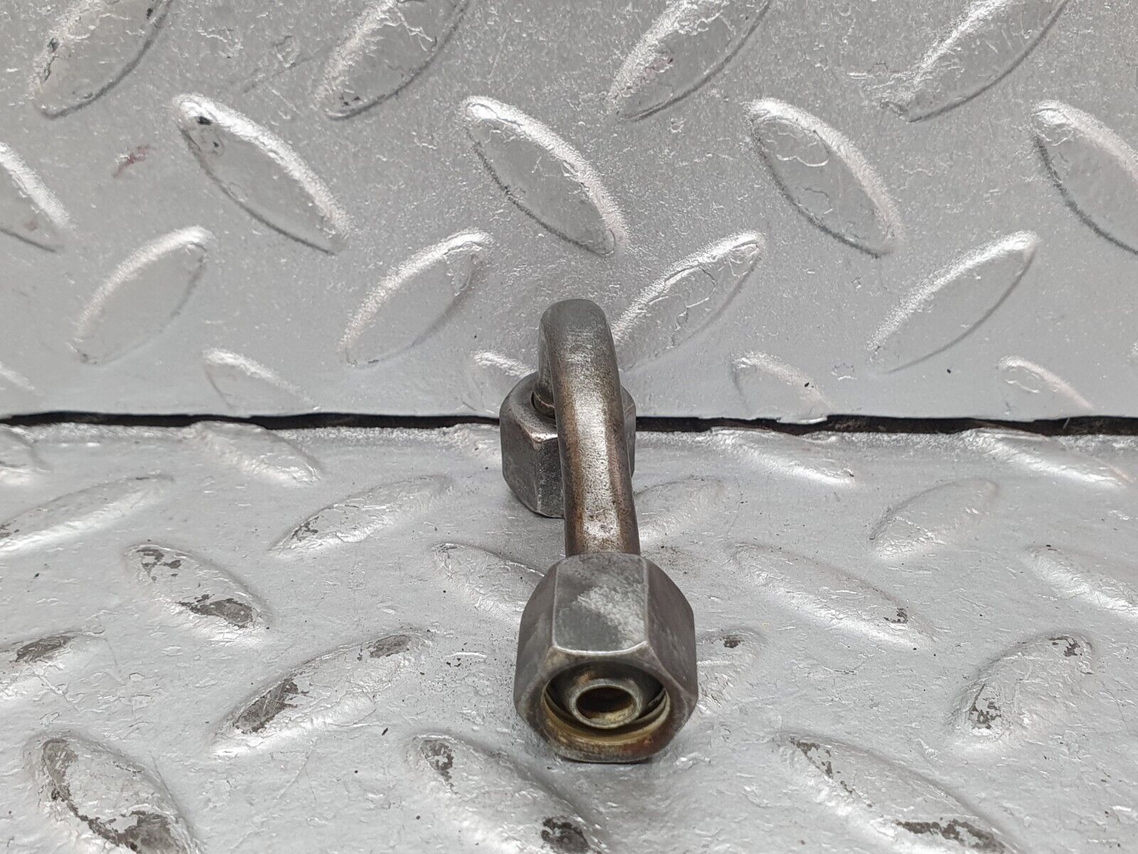 41251 Mercedes-Benz W126 300SE Fuel Line Pipe