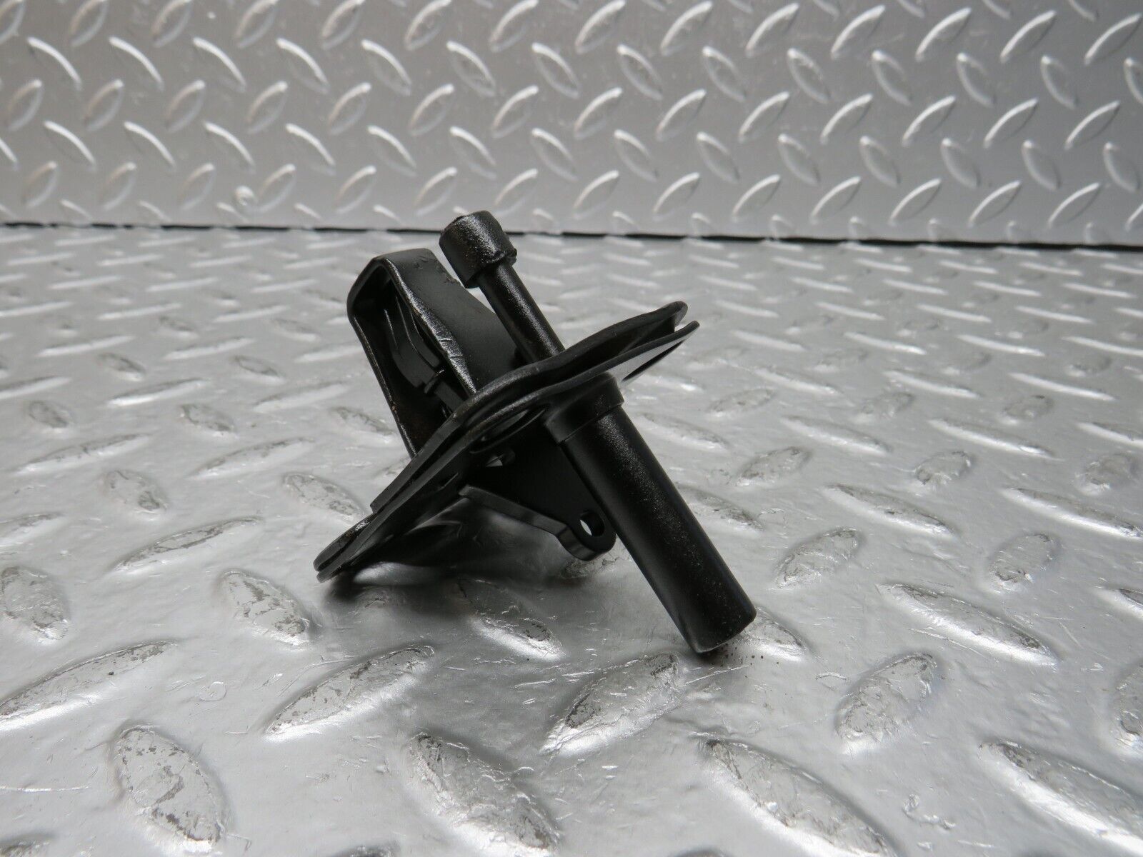 29695 Mercedes-Benz W123 230E Bonnet Lock Latch