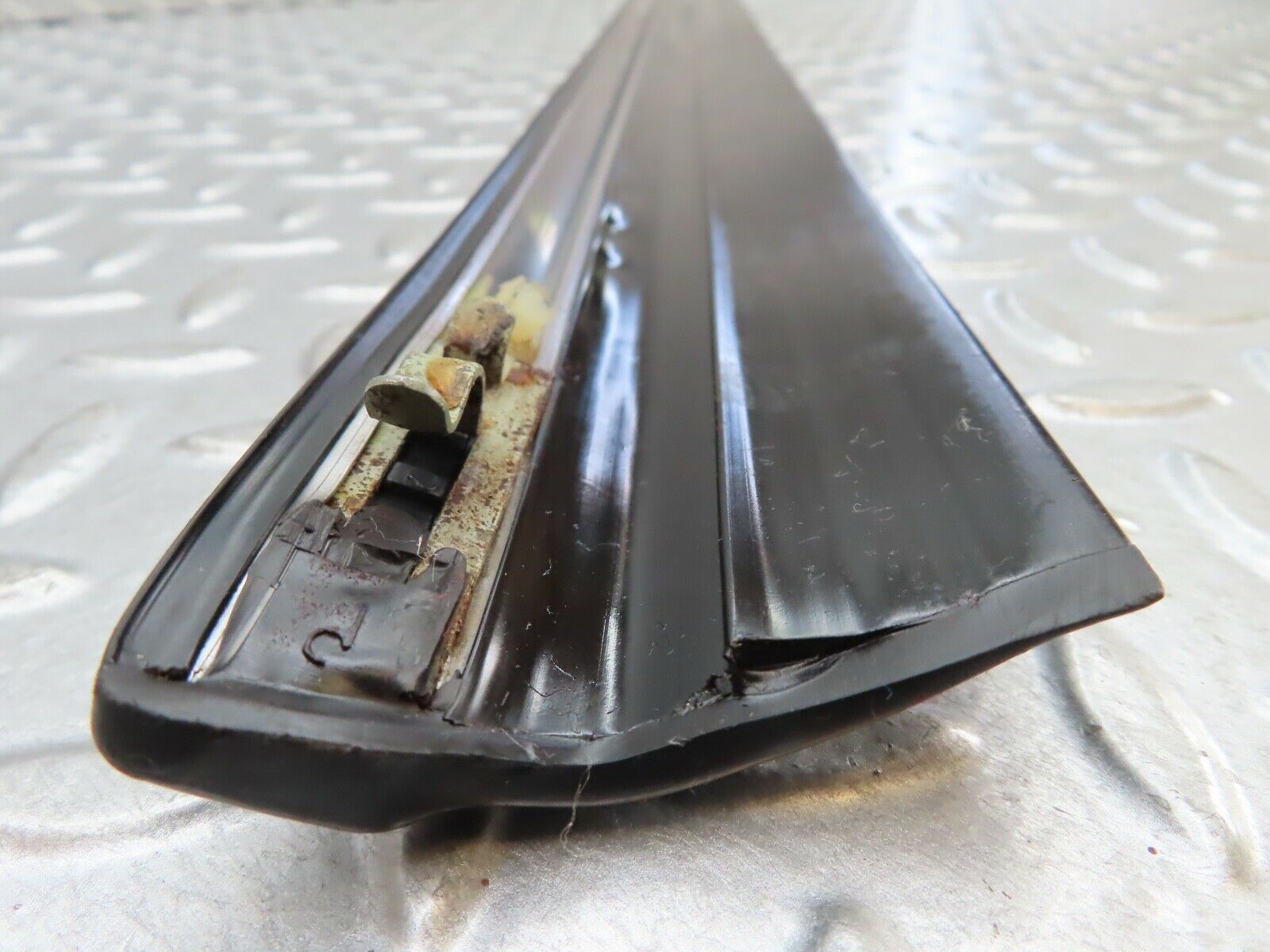 19227 Mercedes-Benz W123 300D Front Right Door Lower Moulding Trim