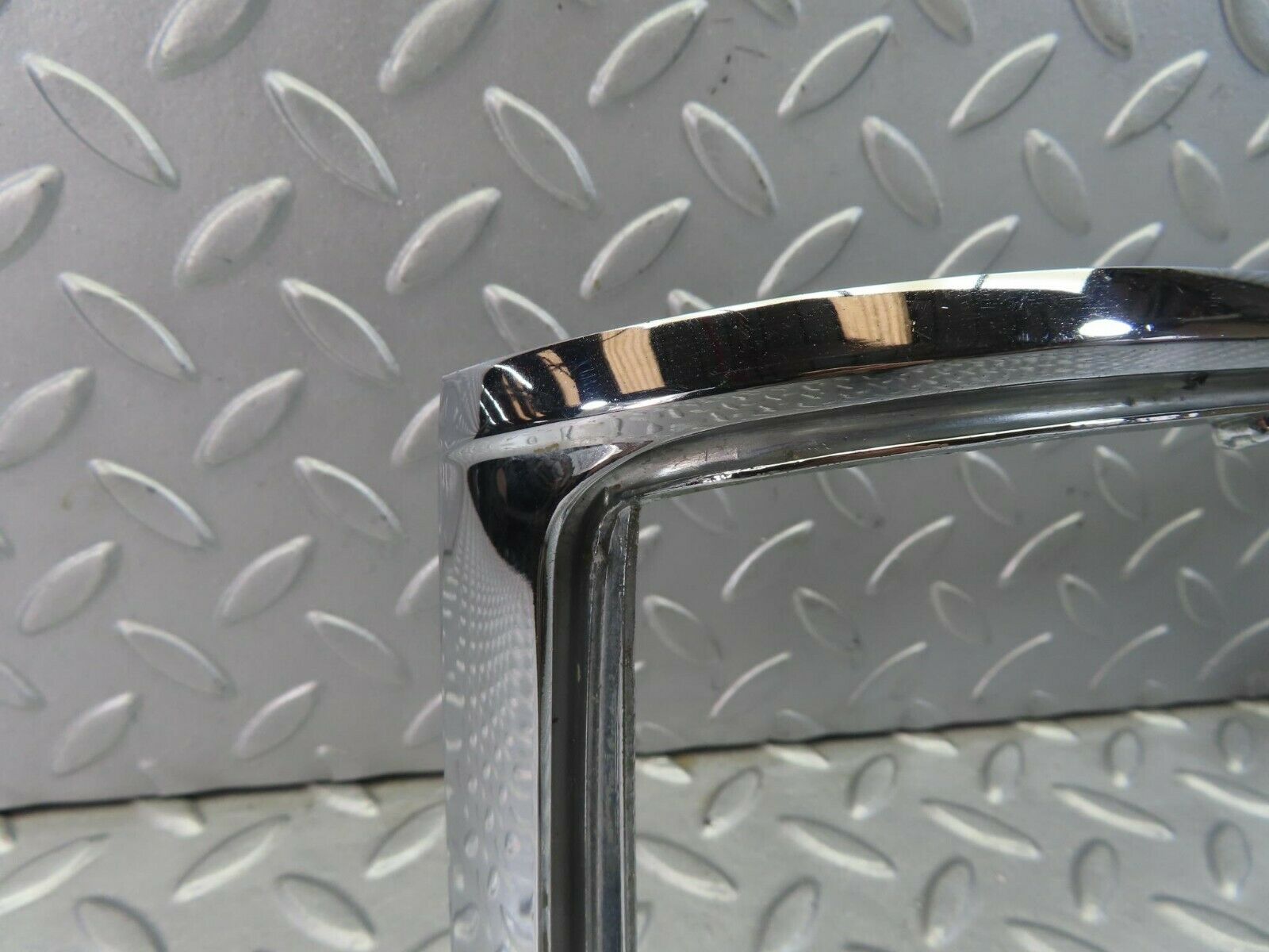 8486 Mercedes-Benz W115 Tail Light Chrome Frame Left Side